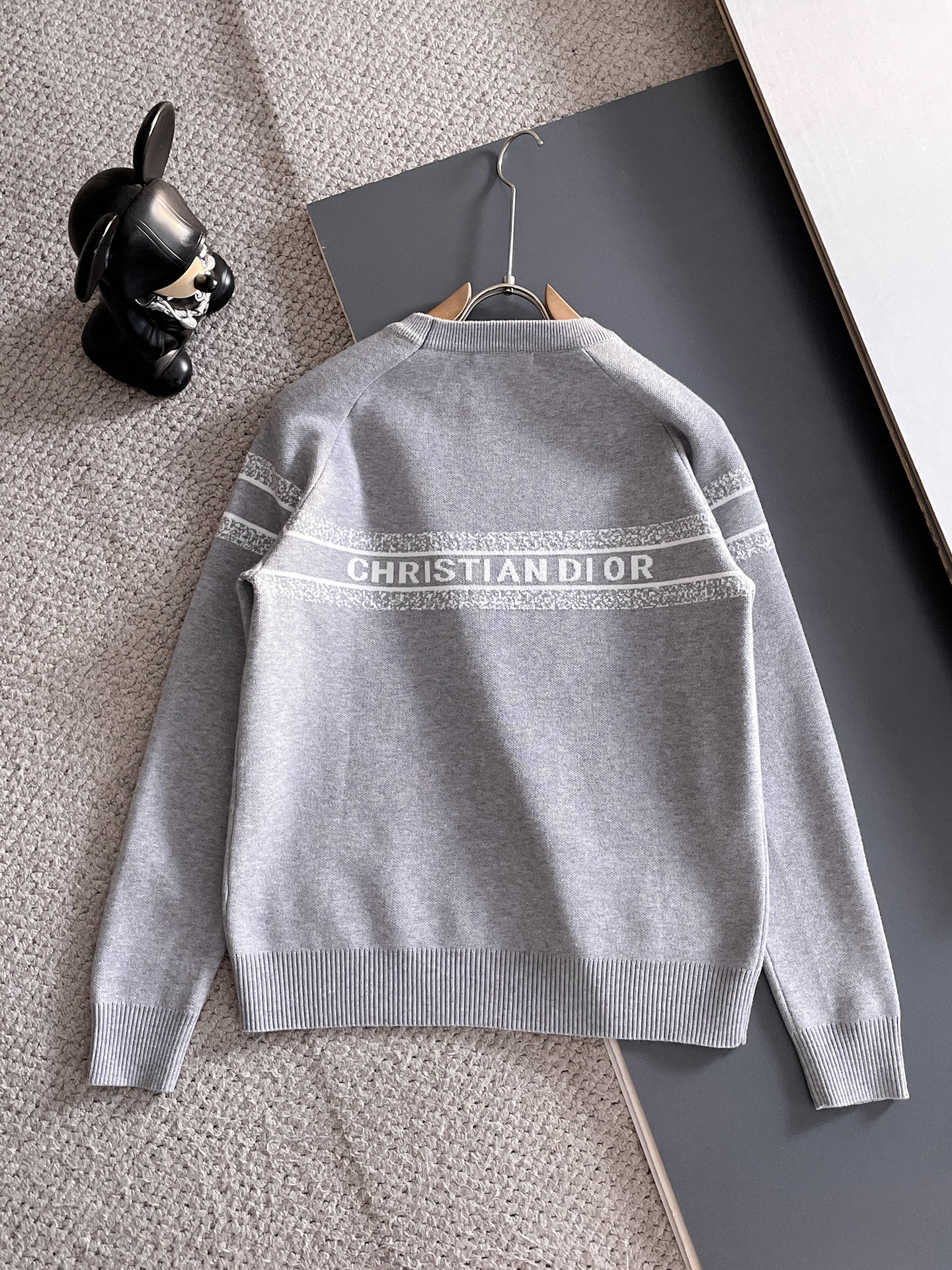 毛衣 2025秋冬最新系列，专柜1:1顶级复刻，全品相！加厚款，潮人必备单品！懂货的老铁赶紧下手，面料：