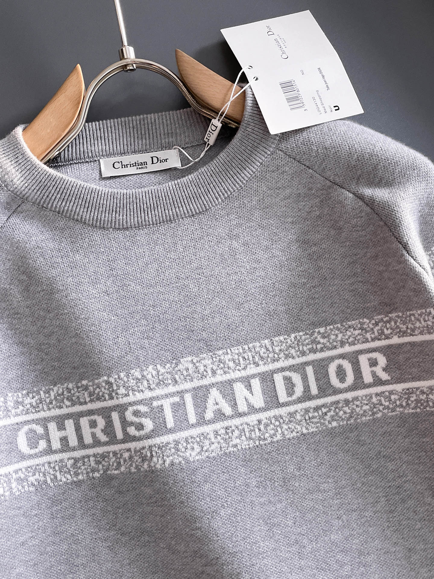 毛衣 2025秋冬最新系列，专柜1:1顶级复刻，全品相！加厚款，潮人必备单品！懂货的老铁赶紧下手，面料：