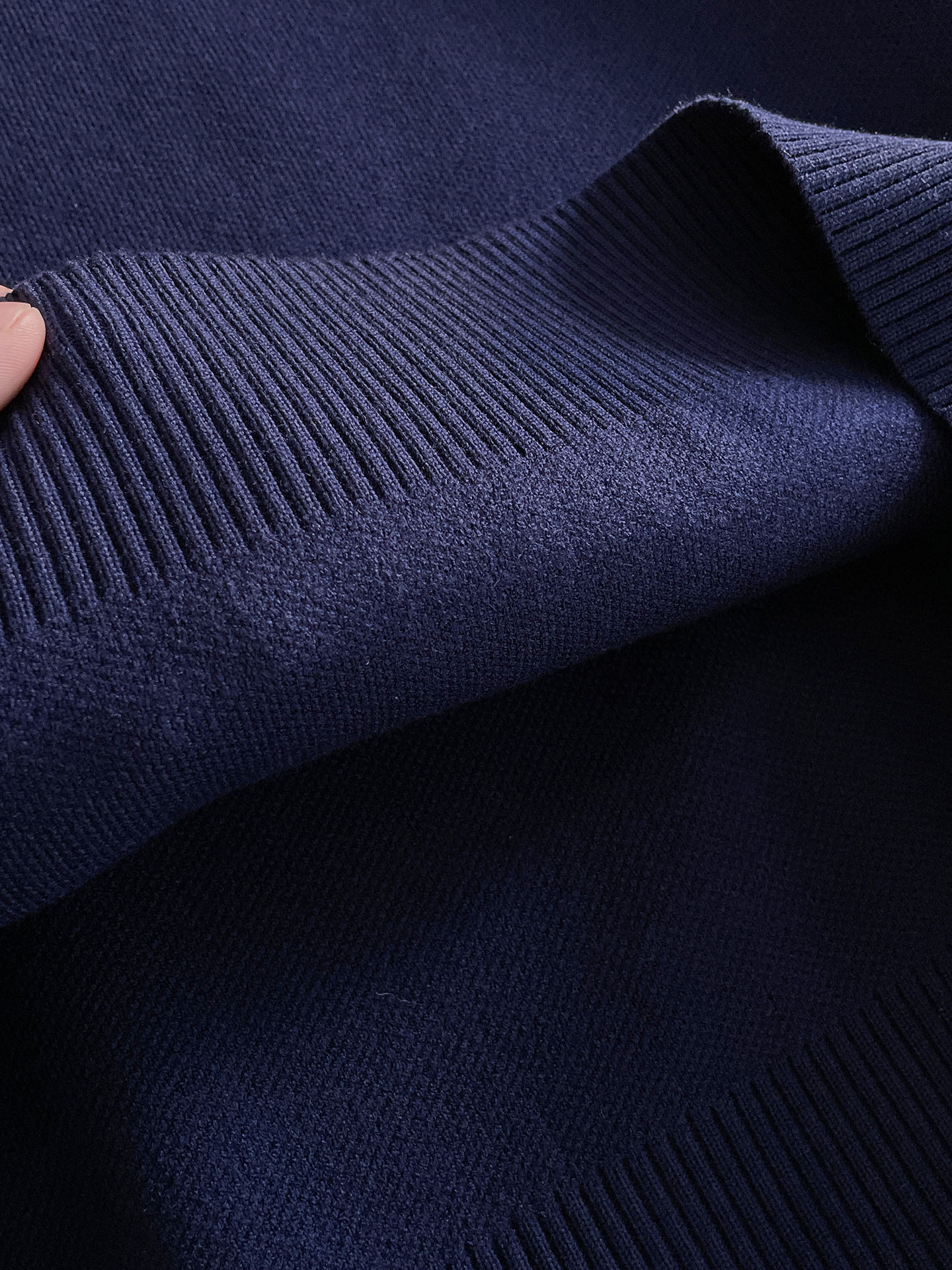 毛衣 2025秋冬最新系列，专柜1:1顶级复刻，全品相！加厚款，潮人必备单品！懂货的老铁赶紧下手，面料：