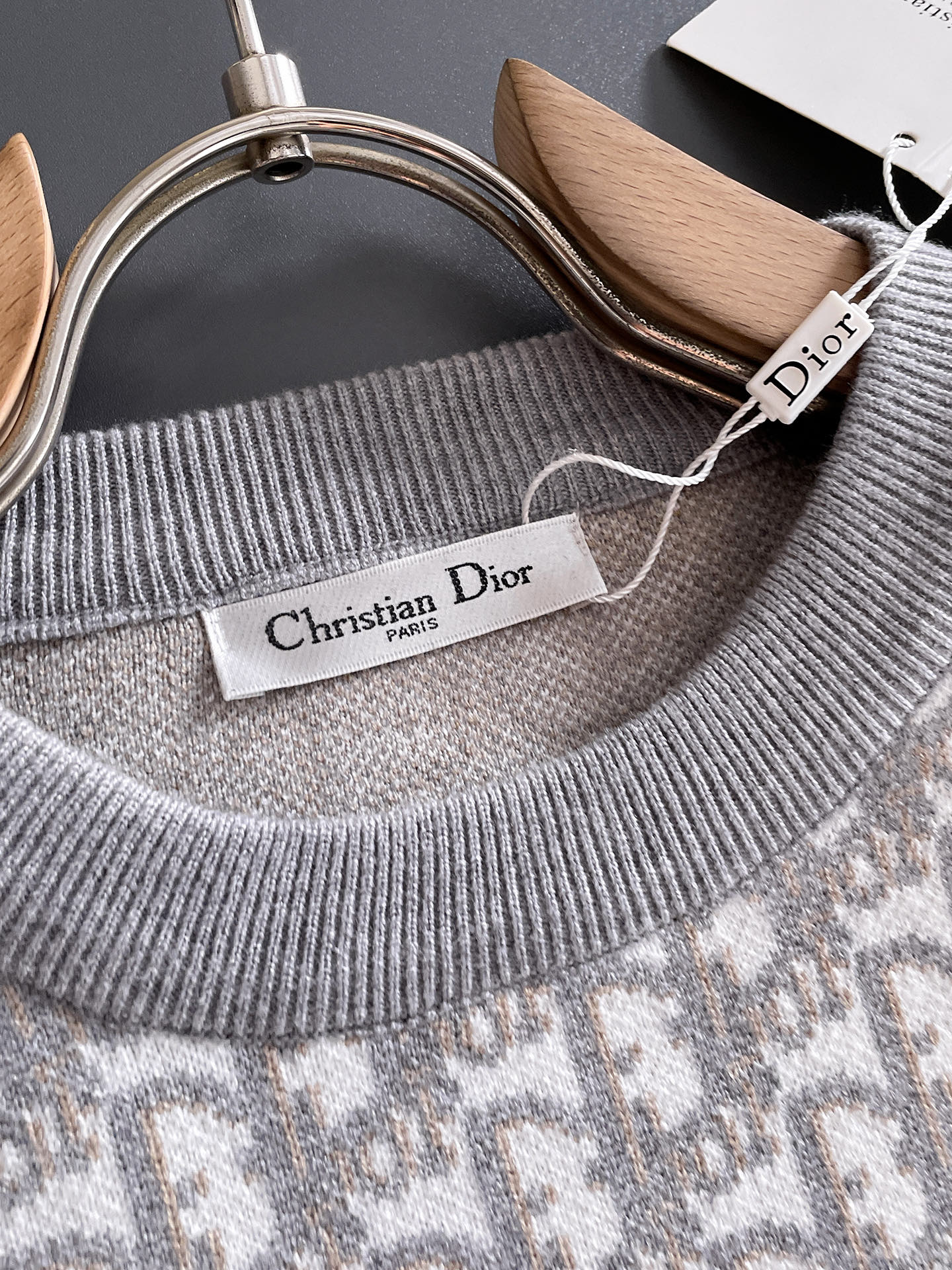 毛衣 2025秋冬最新系列，专柜1:1顶级复刻，全品相！加厚款，潮人必备单品！懂货的老铁赶紧下手，面料：