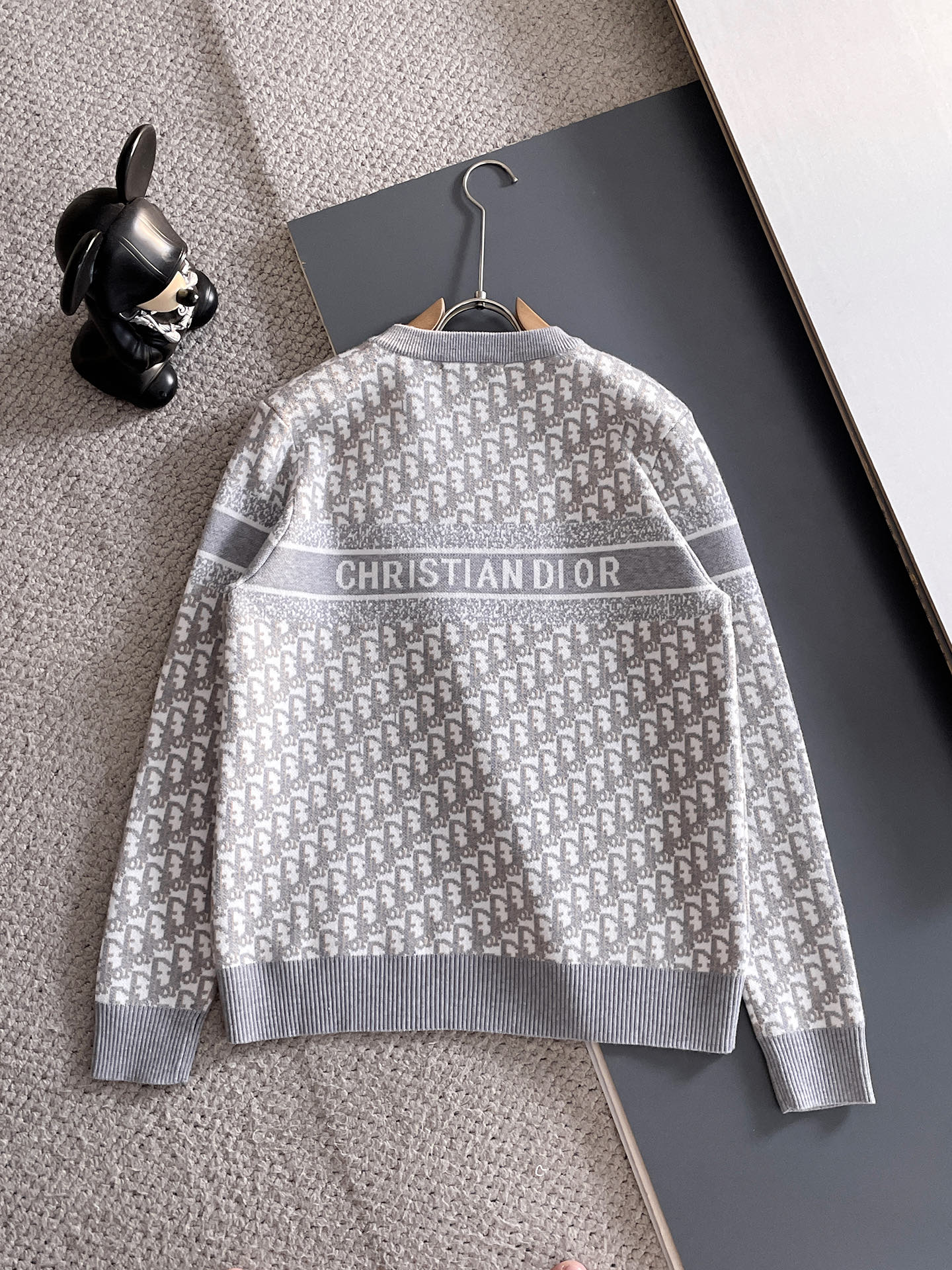 毛衣 2025秋冬最新系列，专柜1:1顶级复刻，全品相！加厚款，潮人必备单品！懂货的老铁赶紧下手，面料：