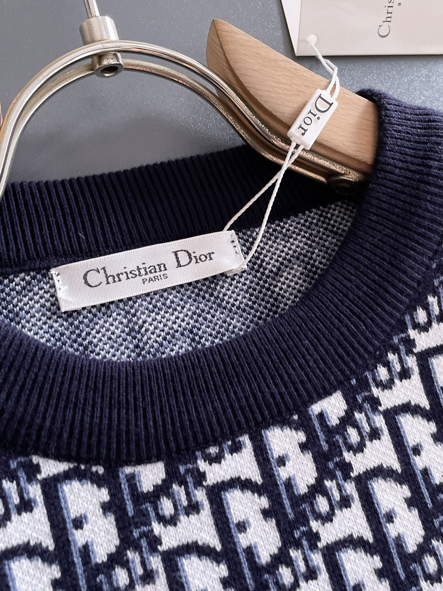 毛衣 2025秋冬最新系列，专柜1:1顶级复刻，全品相！加厚款，潮人必备单品！懂货的老铁赶紧下手，面料：