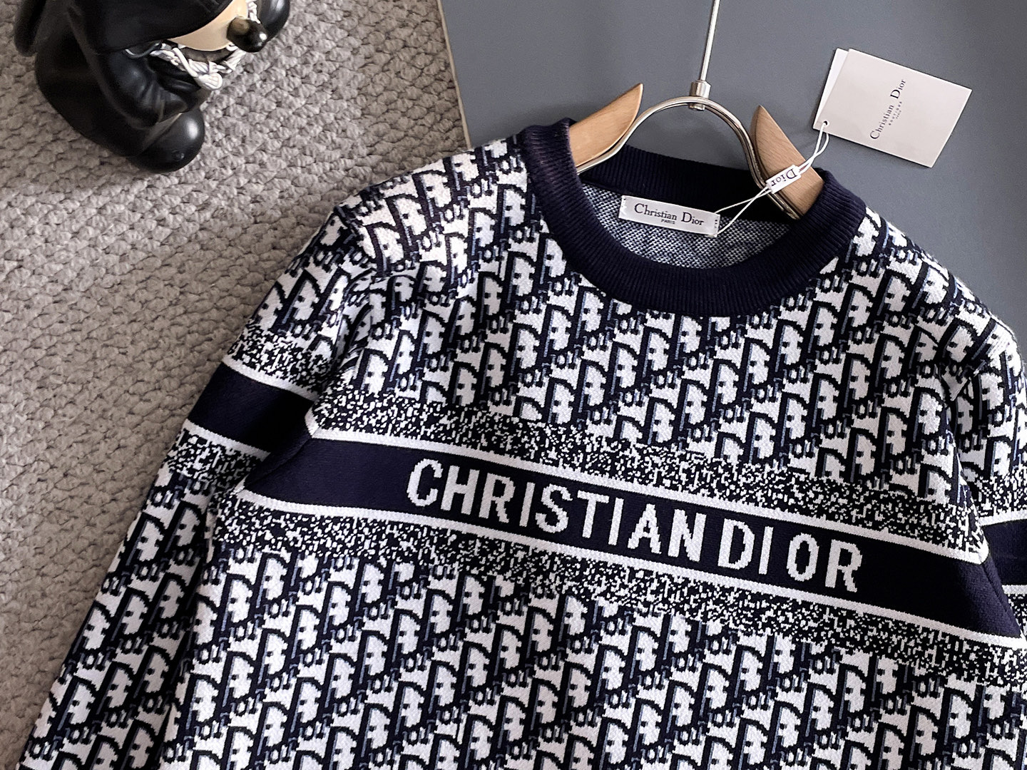 毛衣 2025秋冬最新系列，专柜1:1顶级复刻，全品相！加厚款，潮人必备单品！懂货的老铁赶紧下手，面料：