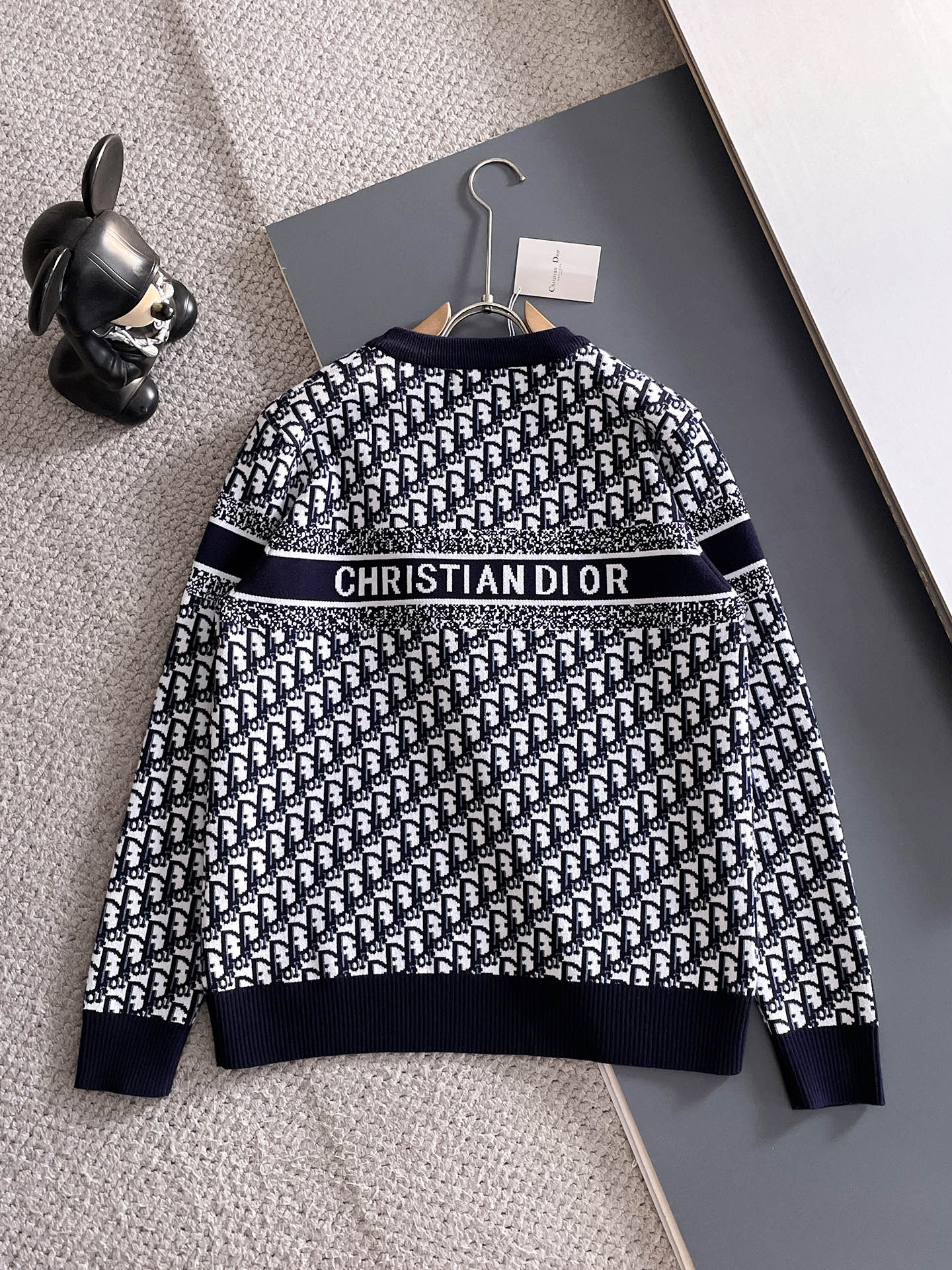 毛衣 2025秋冬最新系列，专柜1:1顶级复刻，全品相！加厚款，潮人必备单品！懂货的老铁赶紧下手，面料：