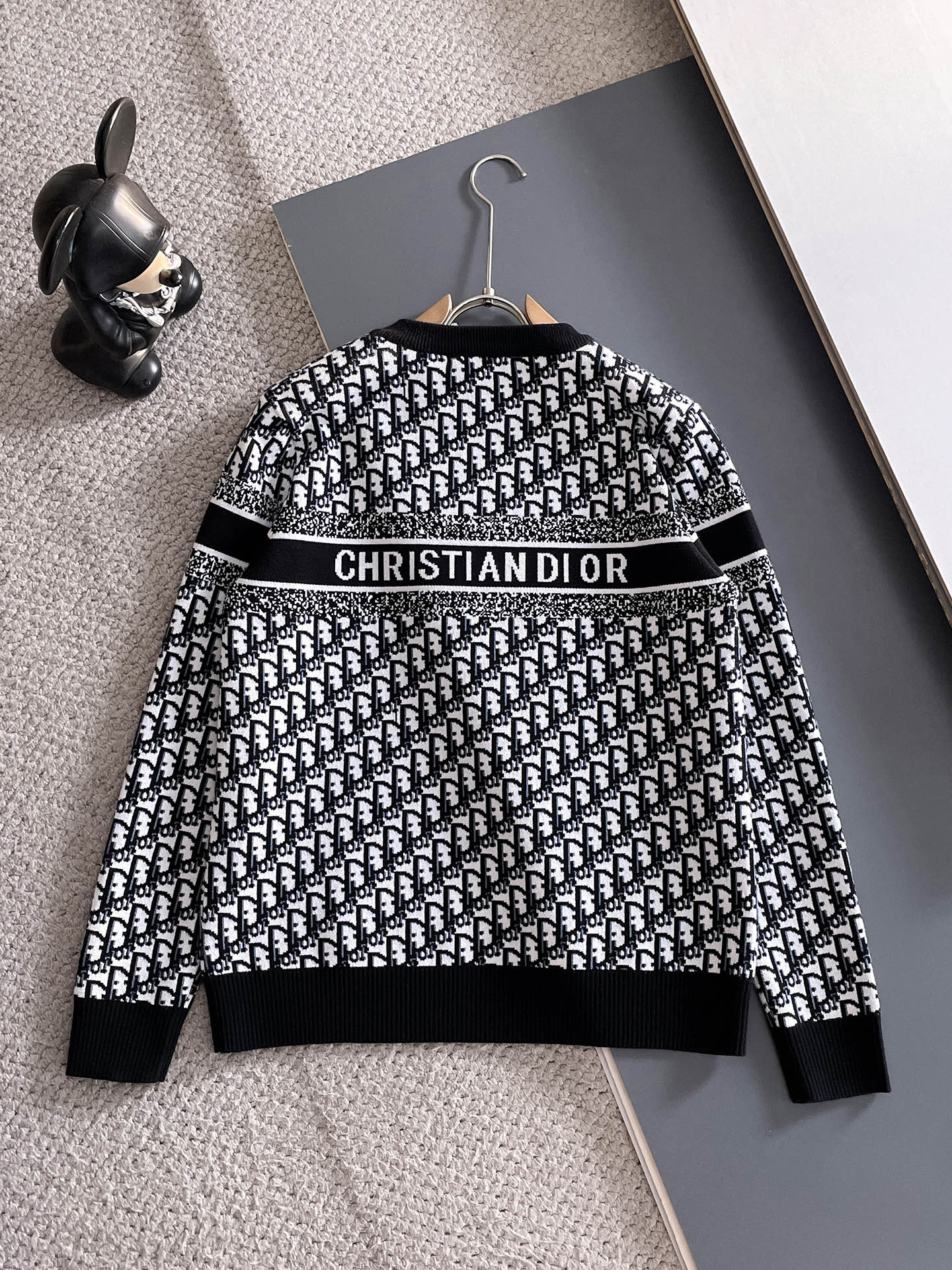 毛衣 2025秋冬最新系列，专柜1:1顶级复刻，全品相！加厚款，潮人必备单品！懂货的老铁赶紧下手，面料：