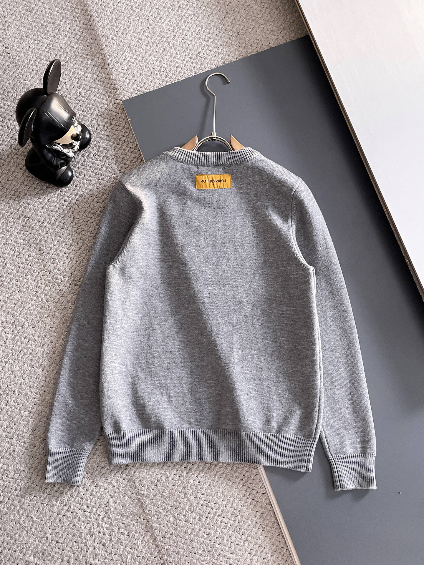 毛衣 2025秋冬最新系列，专柜1:1顶级复刻，全品相！加厚款，潮人必备单品！懂货的老铁赶紧下手，面料：