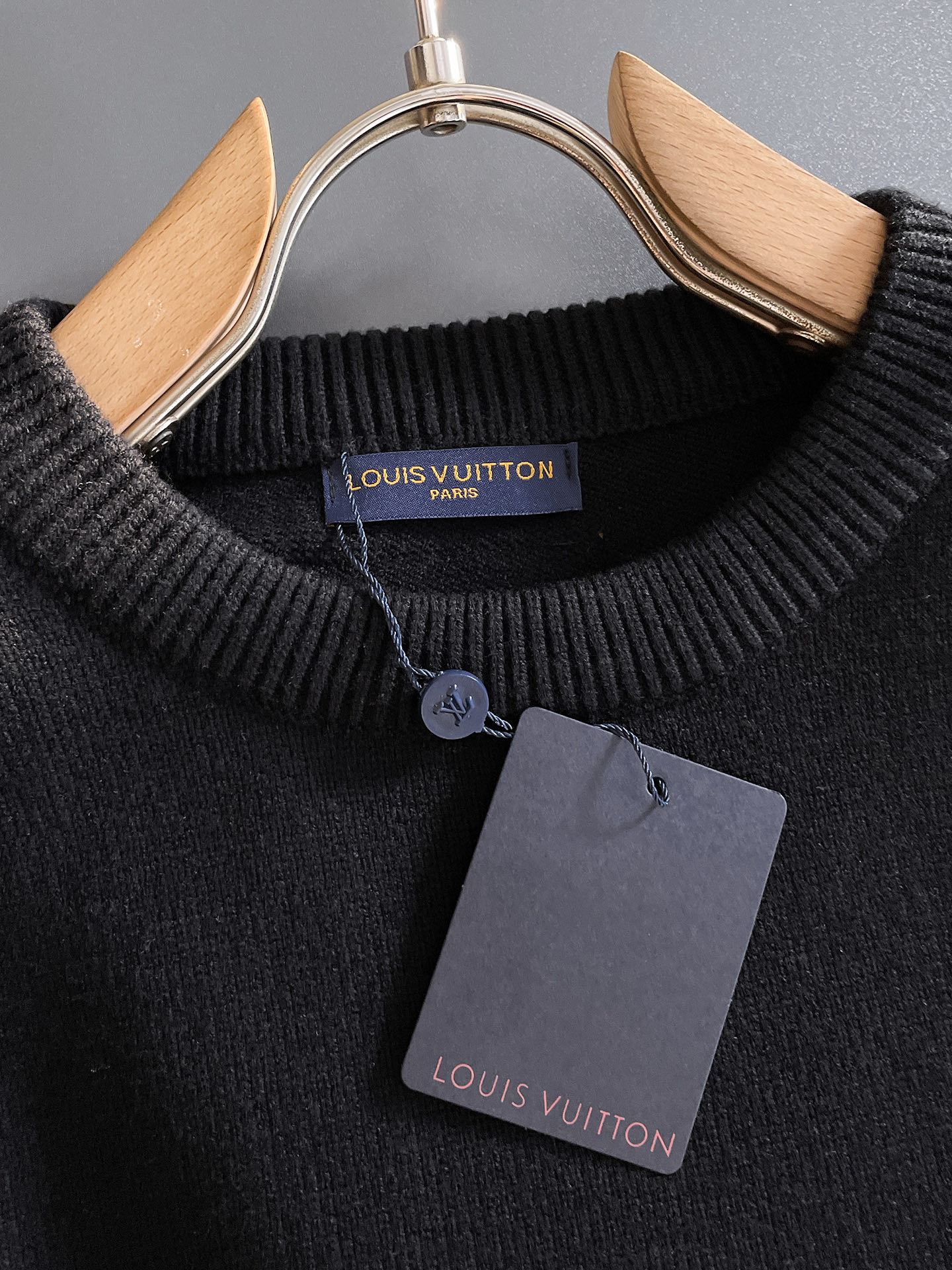 毛衣 2025秋冬最新系列，专柜1:1顶级复刻，全品相！加厚款，潮人必备单品！懂货的老铁赶紧下手，面料：