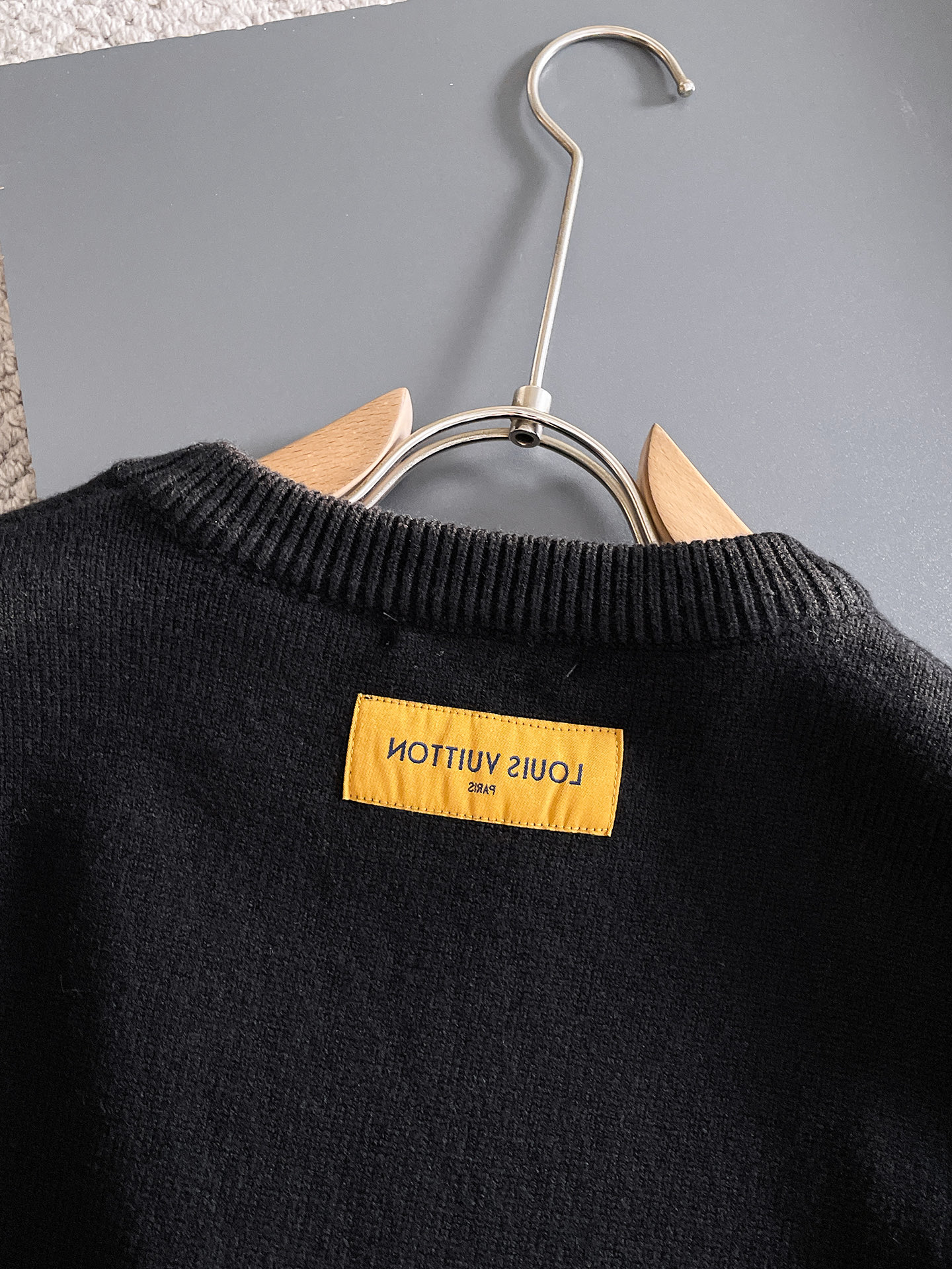 毛衣 2025秋冬最新系列，专柜1:1顶级复刻，全品相！加厚款，潮人必备单品！懂货的老铁赶紧下手，面料：