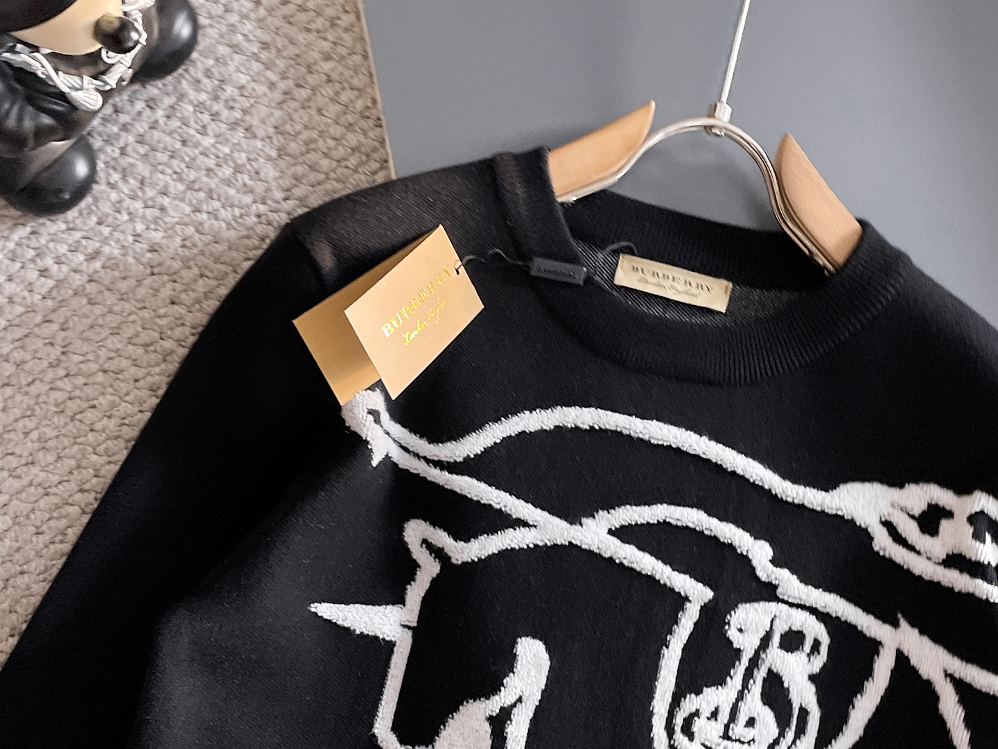 毛衣 2025秋冬最新系列，专柜1:1顶级复刻，全品相！加厚款，潮人必备单品！懂货的老铁赶紧下手，面料：