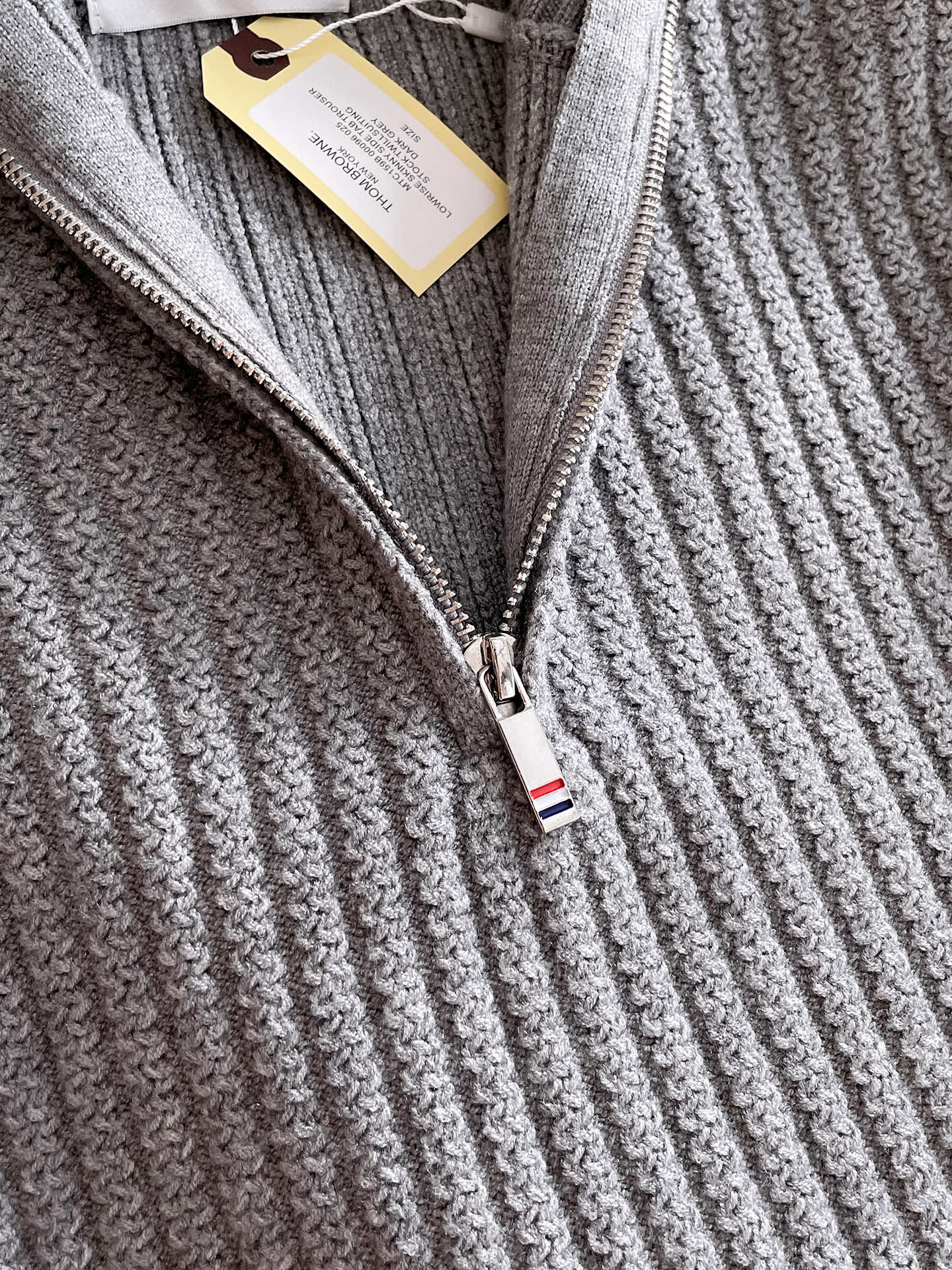 毛衣 2025秋冬最新系列，专柜1:1顶级复刻，全品相！加厚款，潮人必备单品！懂货的老铁赶紧下手，面料：