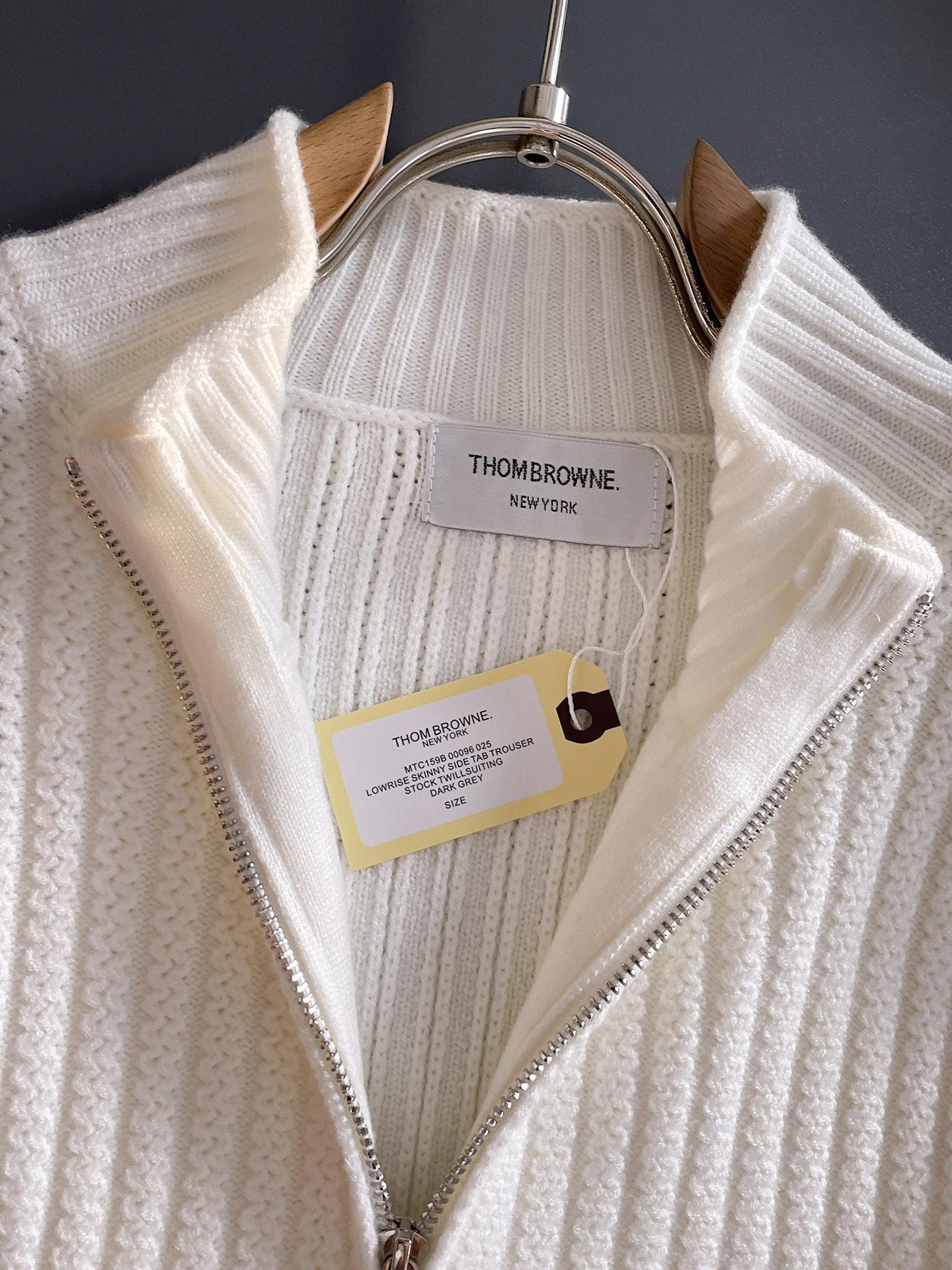 毛衣 2025秋冬最新系列，专柜1:1顶级复刻，全品相！加厚款，潮人必备单品！懂货的老铁赶紧下手，面料：