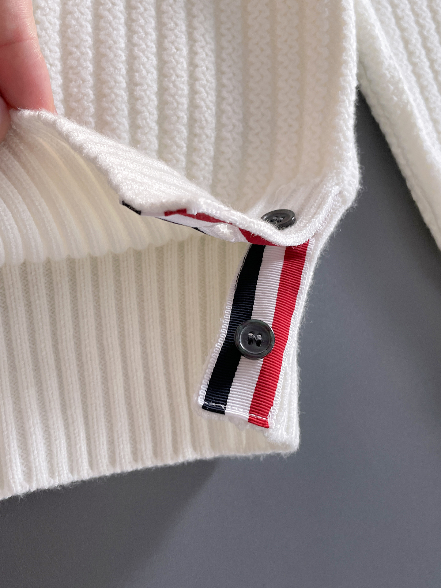 毛衣 2025秋冬最新系列，专柜1:1顶级复刻，全品相！加厚款，潮人必备单品！懂货的老铁赶紧下手，面料：