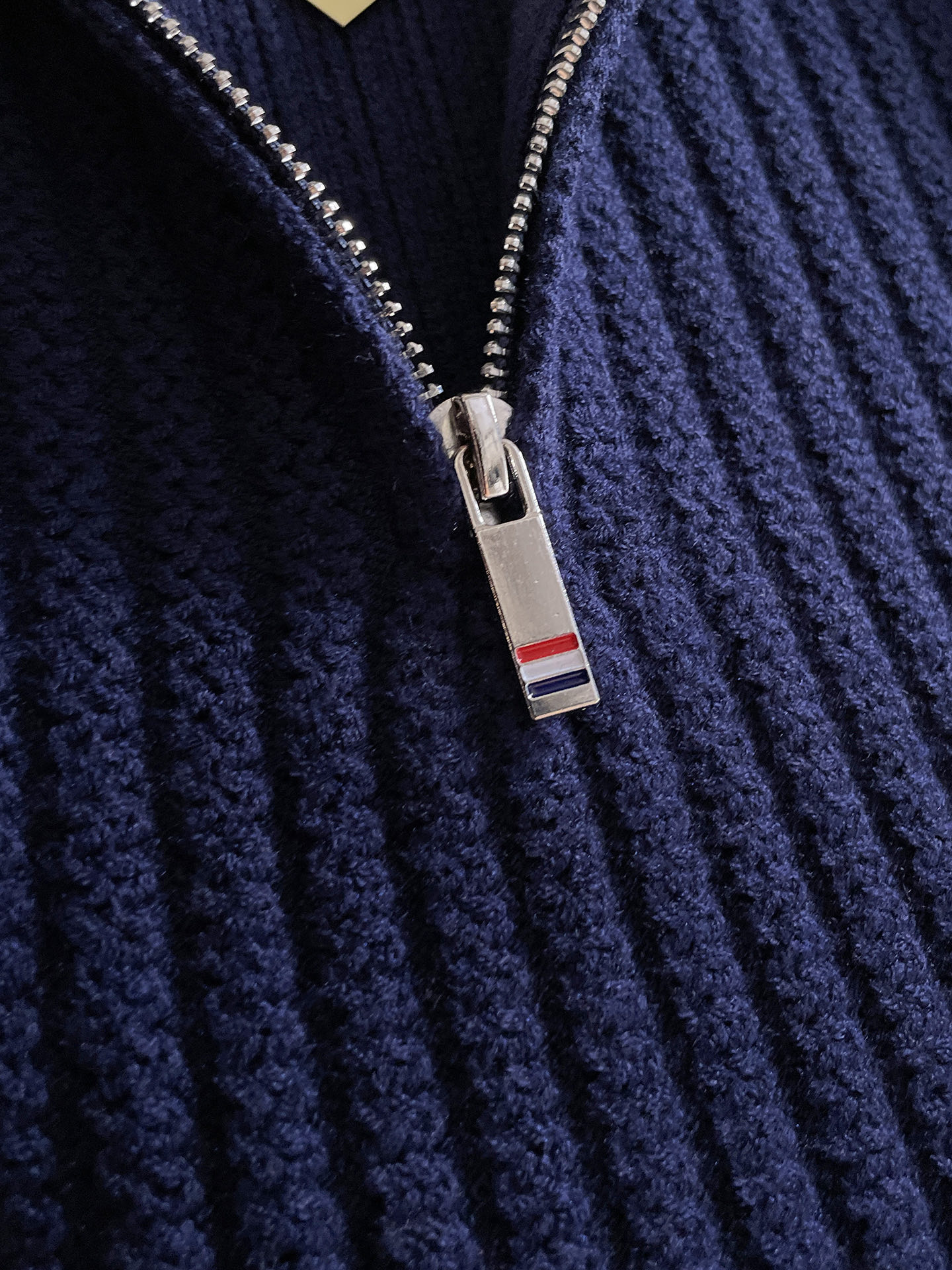 毛衣 2025秋冬最新系列，专柜1:1顶级复刻，全品相！加厚款，潮人必备单品！懂货的老铁赶紧下手，面料：