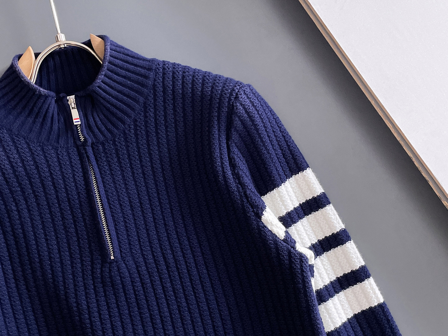 毛衣 2025秋冬最新系列，专柜1:1顶级复刻，全品相！加厚款，潮人必备单品！懂货的老铁赶紧下手，面料：