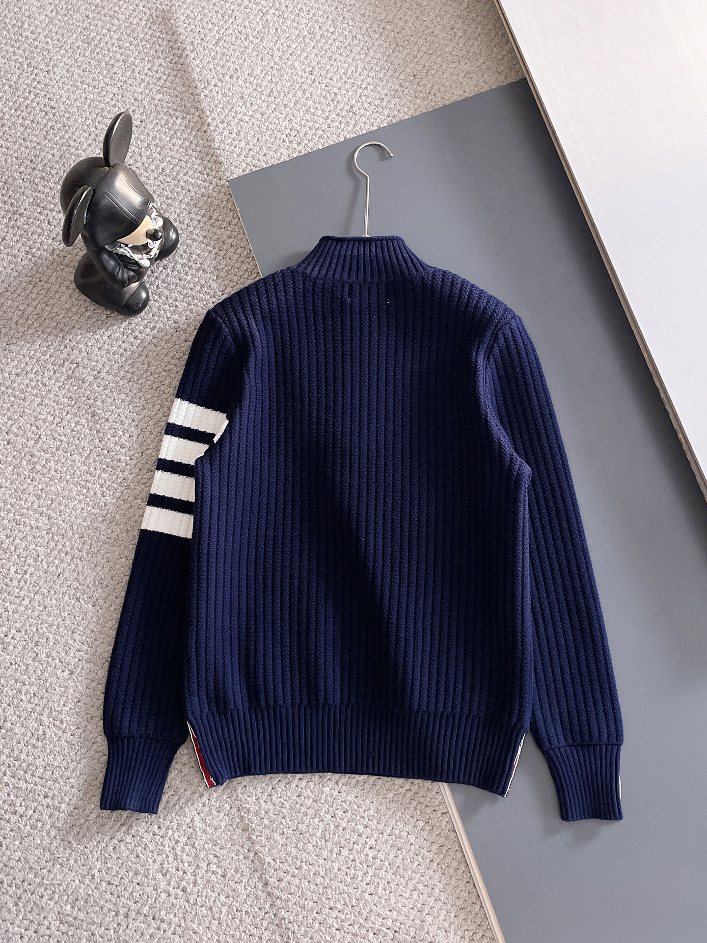 毛衣 2025秋冬最新系列，专柜1:1顶级复刻，全品相！加厚款，潮人必备单品！懂货的老铁赶紧下手，面料：