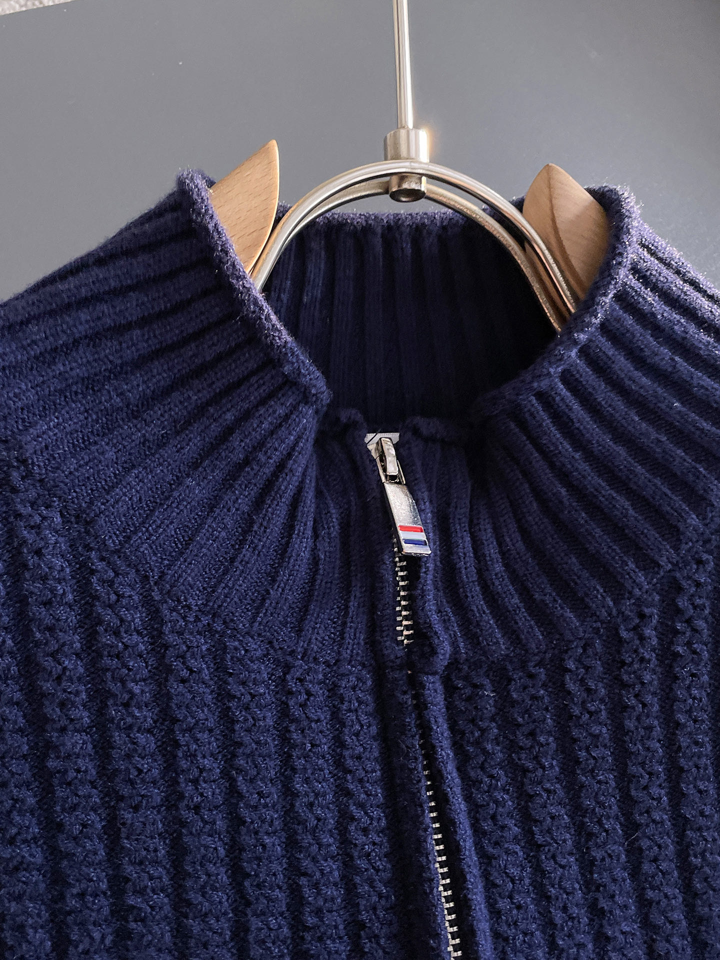 毛衣 2025秋冬最新系列，专柜1:1顶级复刻，全品相！加厚款，潮人必备单品！懂货的老铁赶紧下手，面料：