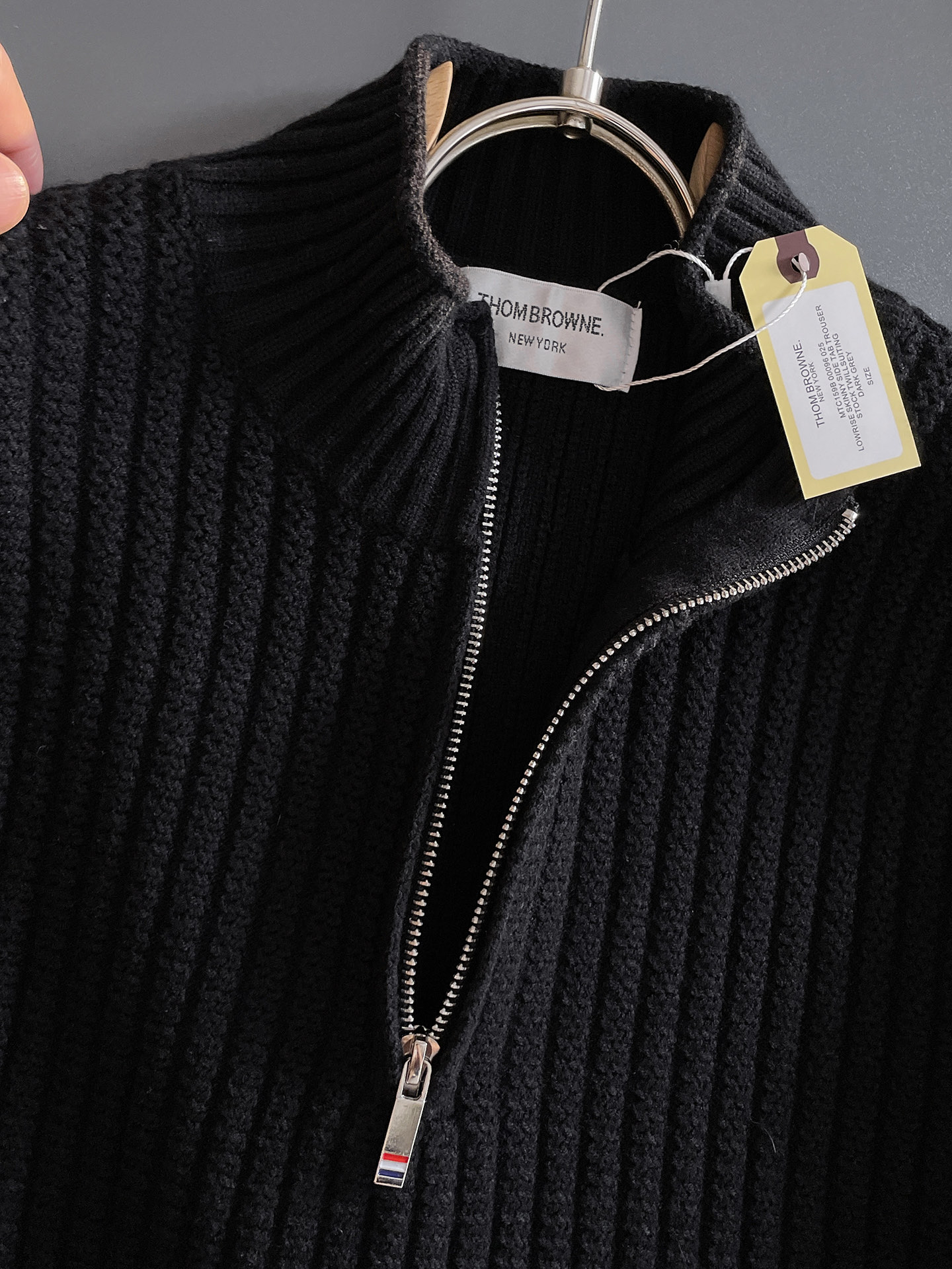 毛衣 2025秋冬最新系列，专柜1:1顶级复刻，全品相！加厚款，潮人必备单品！懂货的老铁赶紧下手，面料：