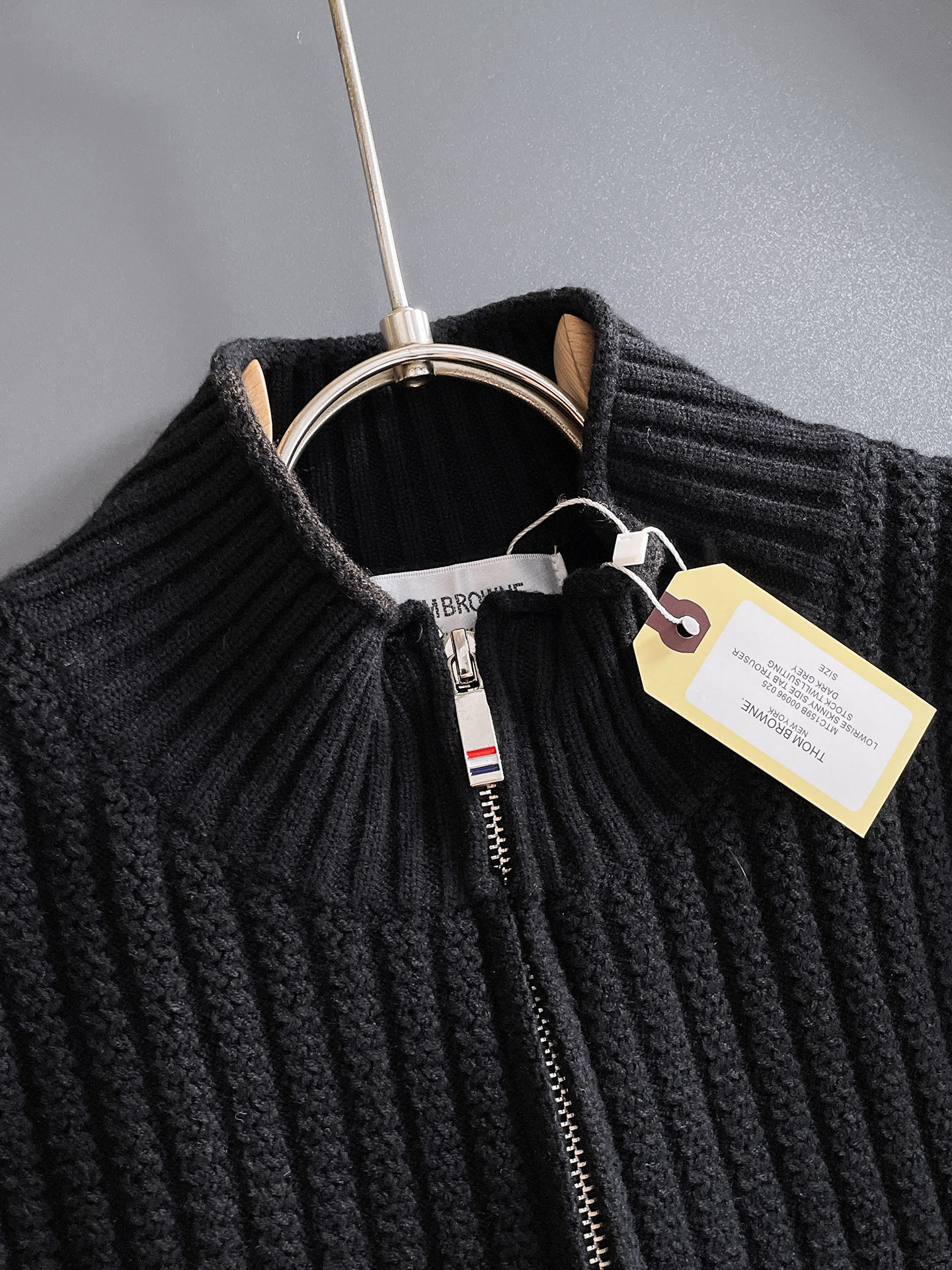 毛衣 2025秋冬最新系列，专柜1:1顶级复刻，全品相！加厚款，潮人必备单品！懂货的老铁赶紧下手，面料：