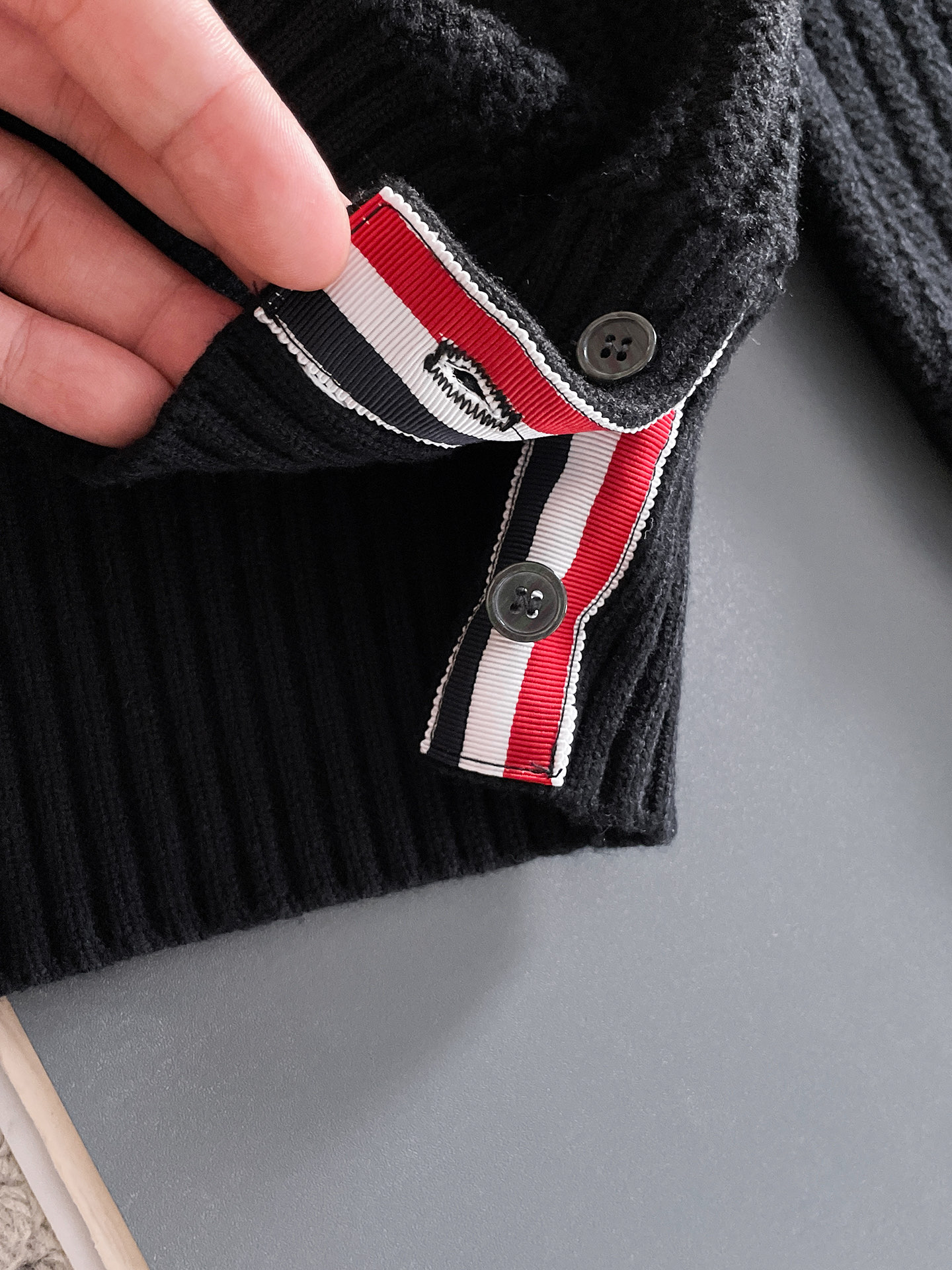 毛衣 2025秋冬最新系列，专柜1:1顶级复刻，全品相！加厚款，潮人必备单品！懂货的老铁赶紧下手，面料：