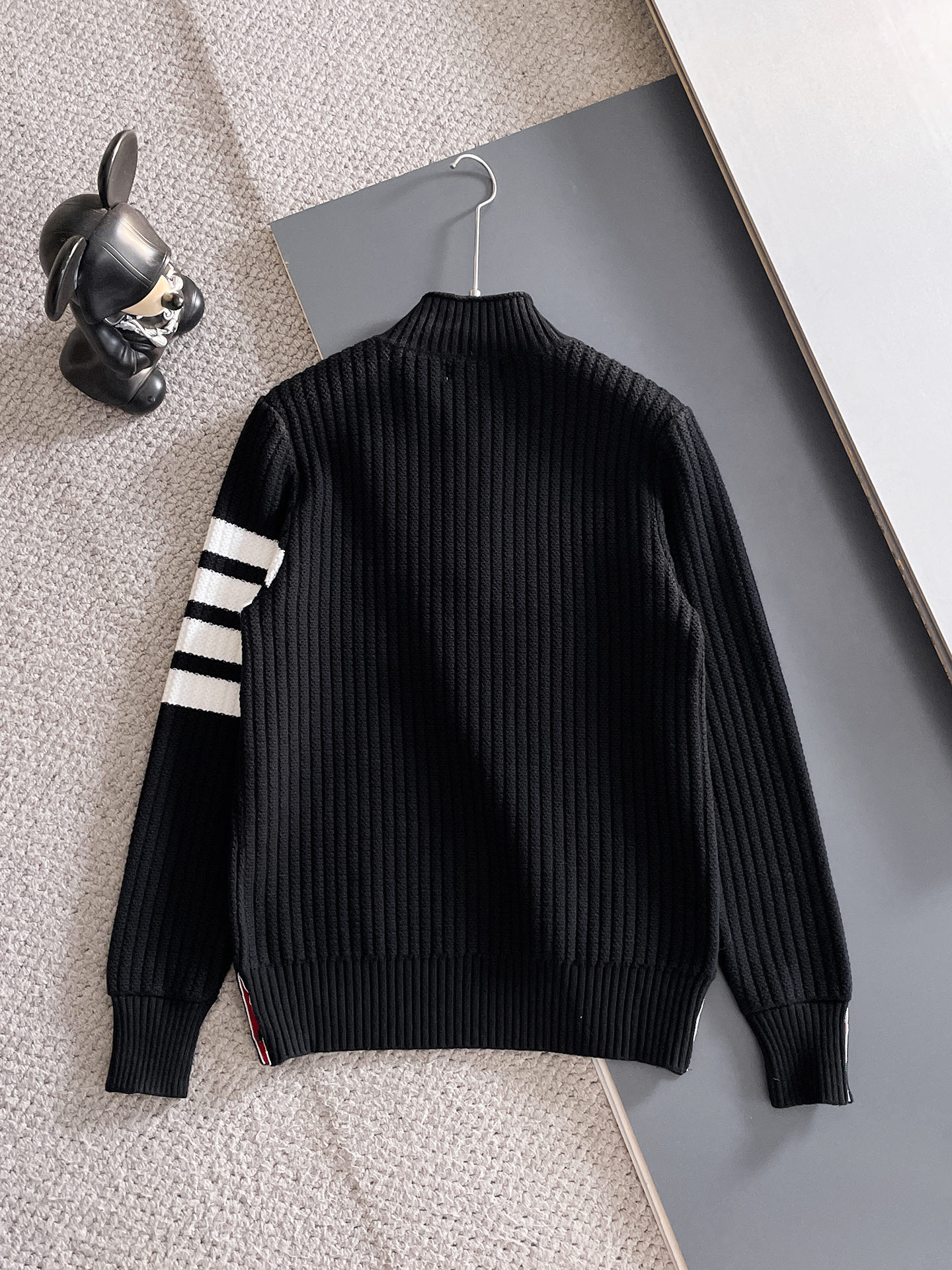 毛衣 2025秋冬最新系列，专柜1:1顶级复刻，全品相！加厚款，潮人必备单品！懂货的老铁赶紧下手，面料：