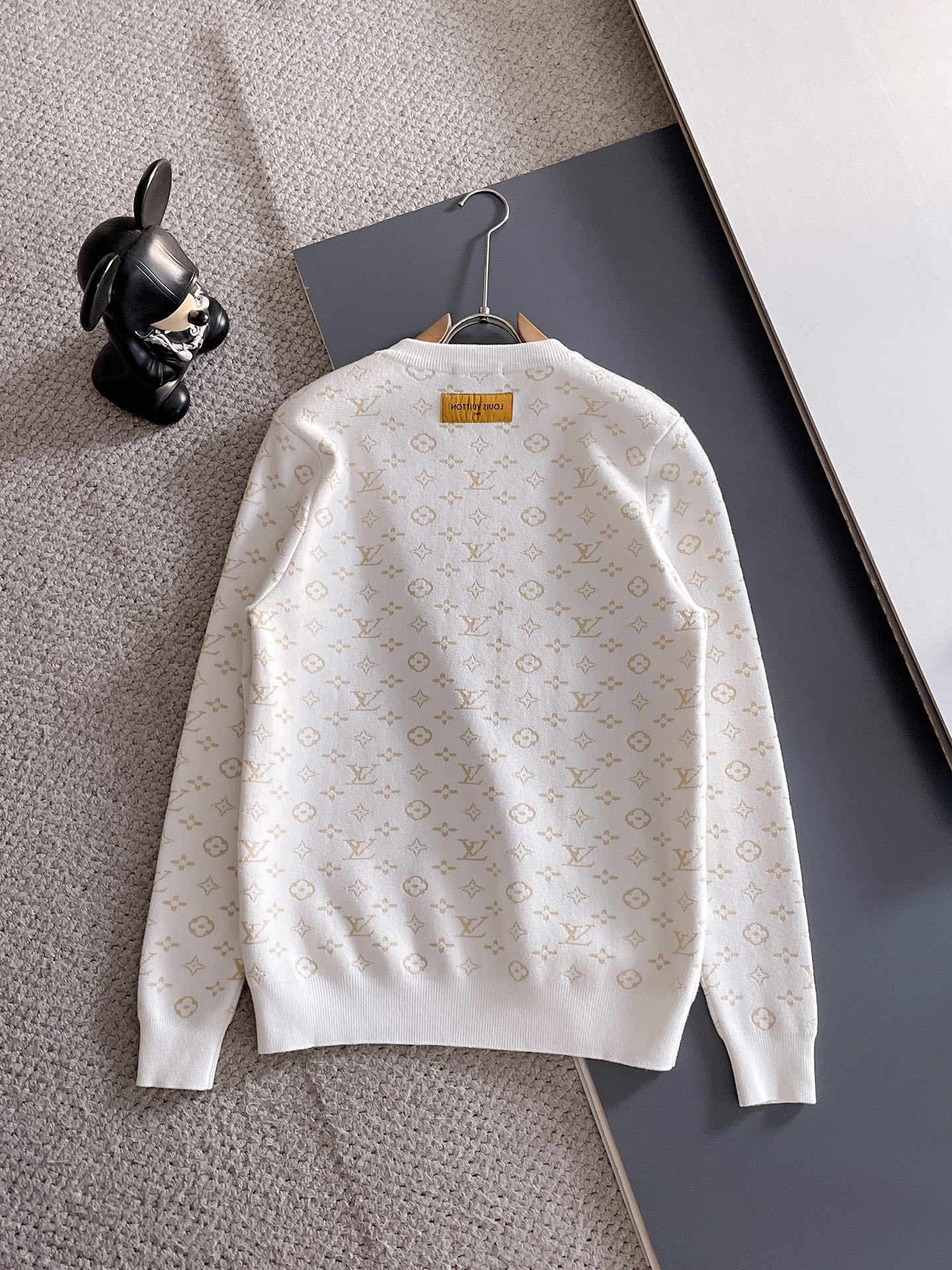 毛衣 2025秋冬最新系列，专柜1:1顶级复刻，全品相！加厚款，潮人必备单品！懂货的老铁赶紧下手，面料：