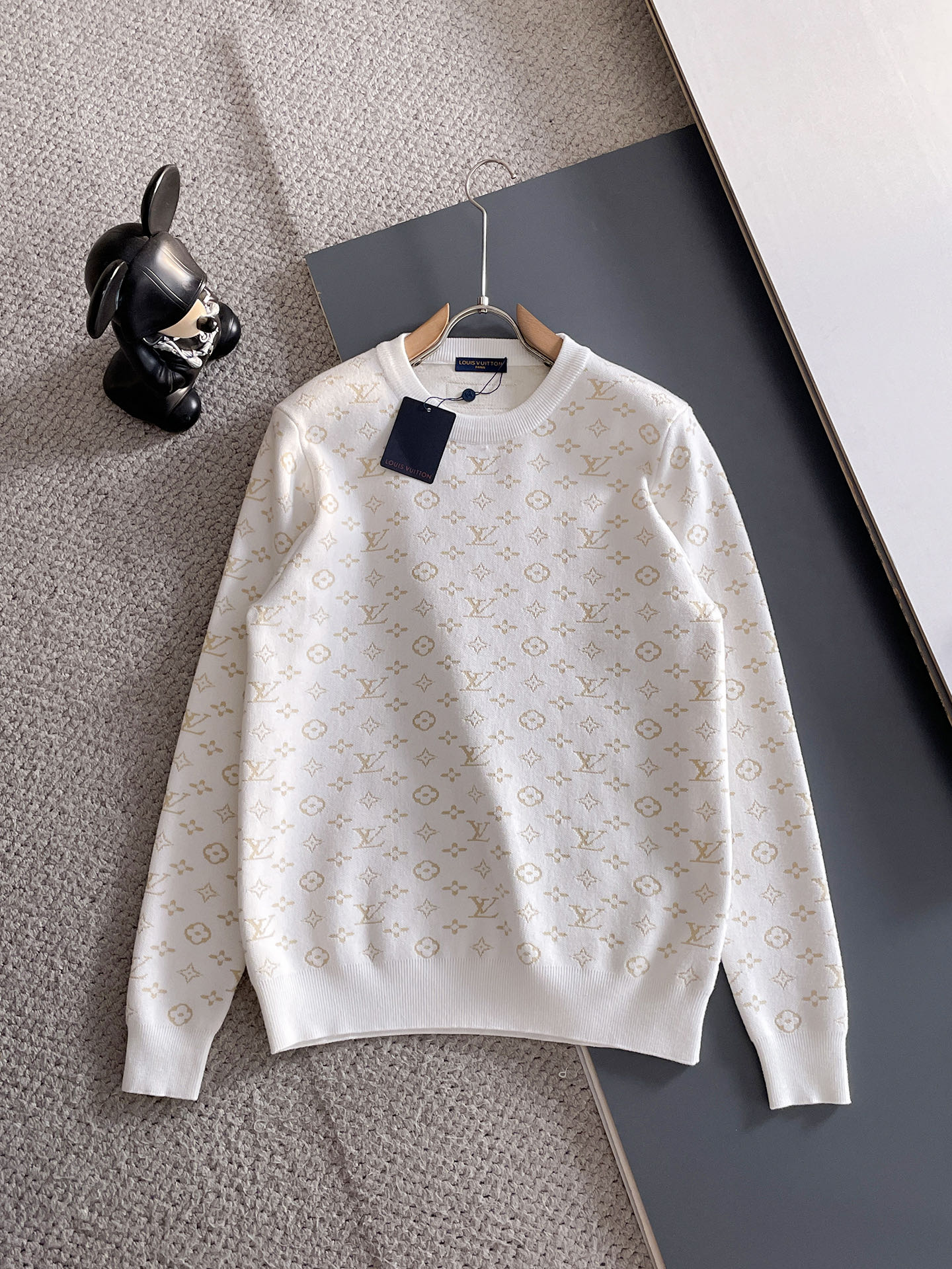 毛衣 2025秋冬最新系列，专柜1:1顶级复刻，全品相！加厚款，潮人必备单品！懂货的老铁赶紧下手，面料：