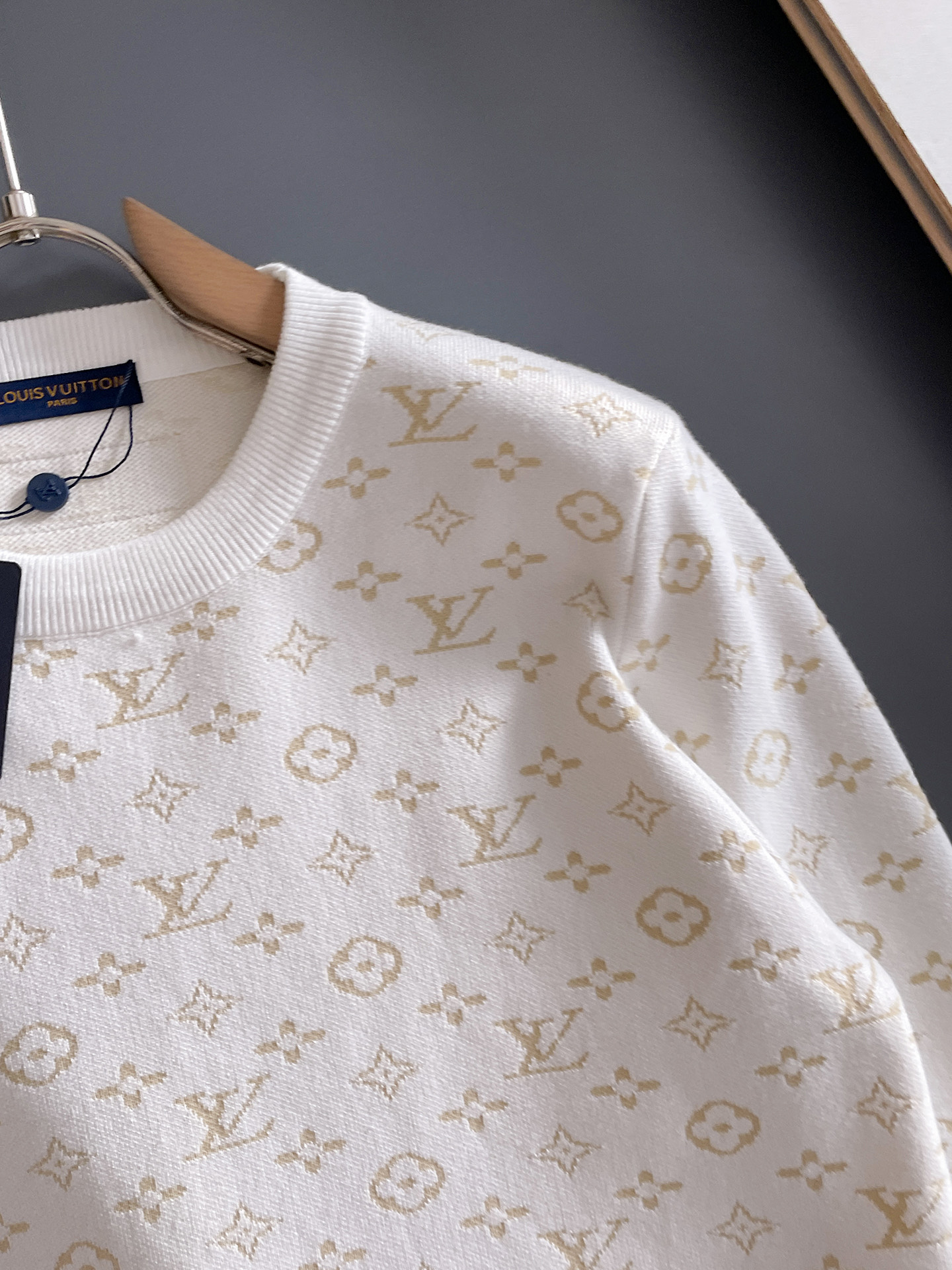 毛衣 2025秋冬最新系列，专柜1:1顶级复刻，全品相！加厚款，潮人必备单品！懂货的老铁赶紧下手，面料：