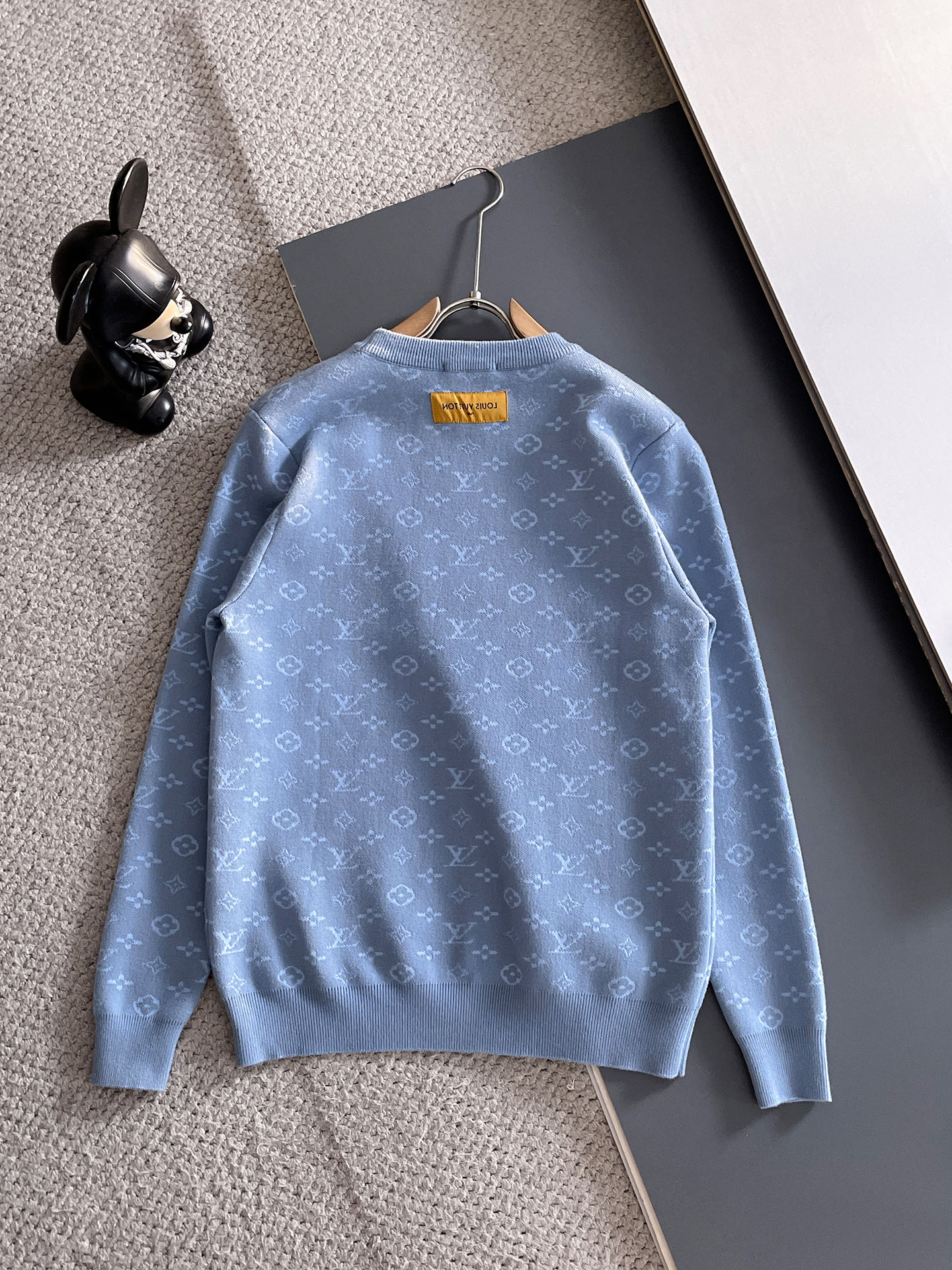 毛衣 2025秋冬最新系列，专柜1:1顶级复刻，全品相！加厚款，潮人必备单品！懂货的老铁赶紧下手，面料：