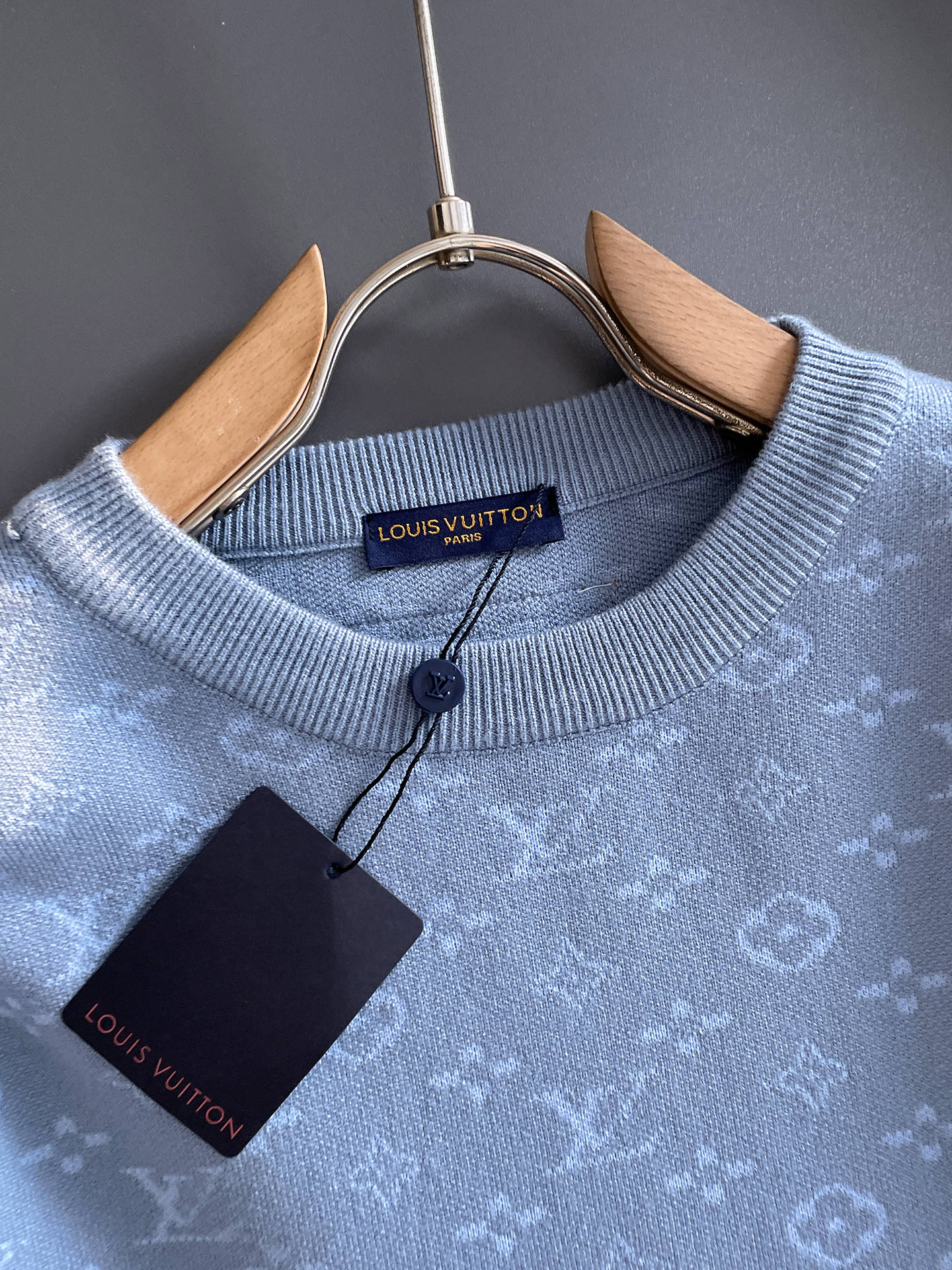 毛衣 2025秋冬最新系列，专柜1:1顶级复刻，全品相！加厚款，潮人必备单品！懂货的老铁赶紧下手，面料：