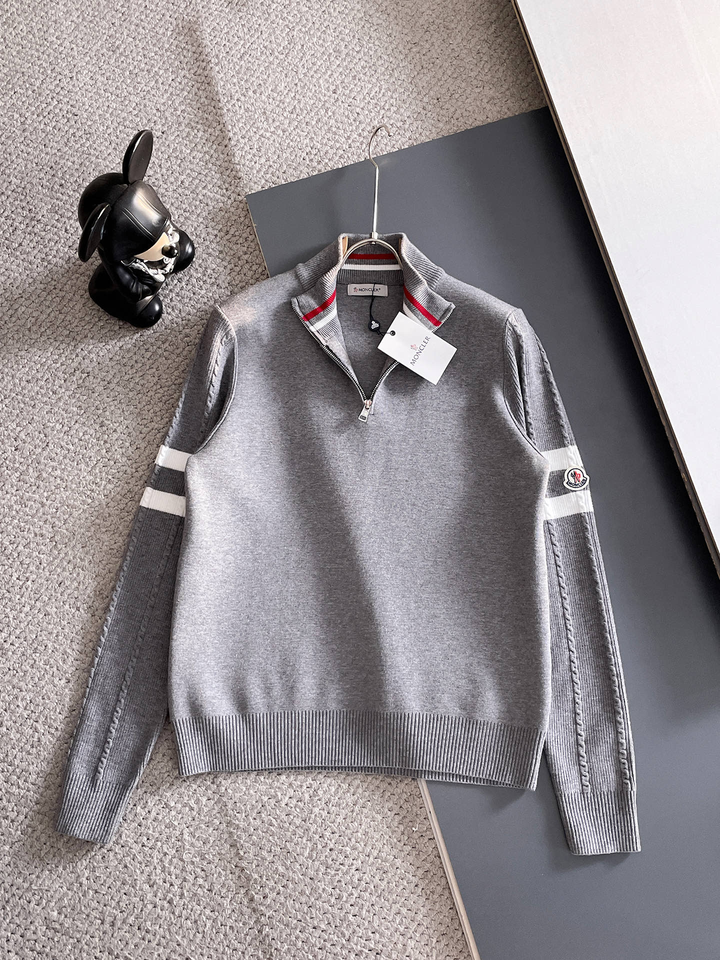 毛衣 2025秋冬最新系列，专柜1:1顶级复刻，全品相！加厚款，潮人必备单品！懂货的老铁赶紧下手，面料：