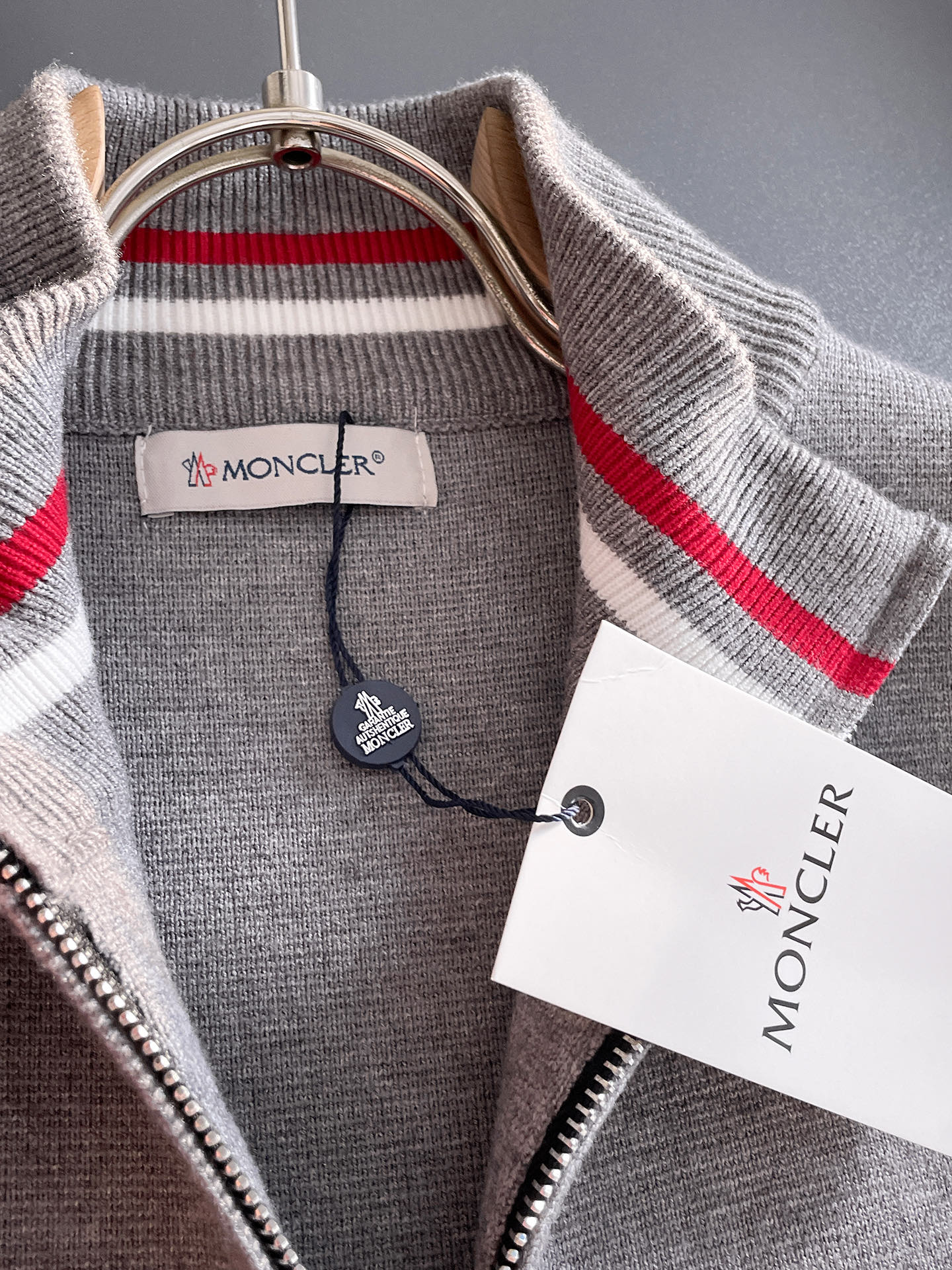 毛衣 2025秋冬最新系列，专柜1:1顶级复刻，全品相！加厚款，潮人必备单品！懂货的老铁赶紧下手，面料：