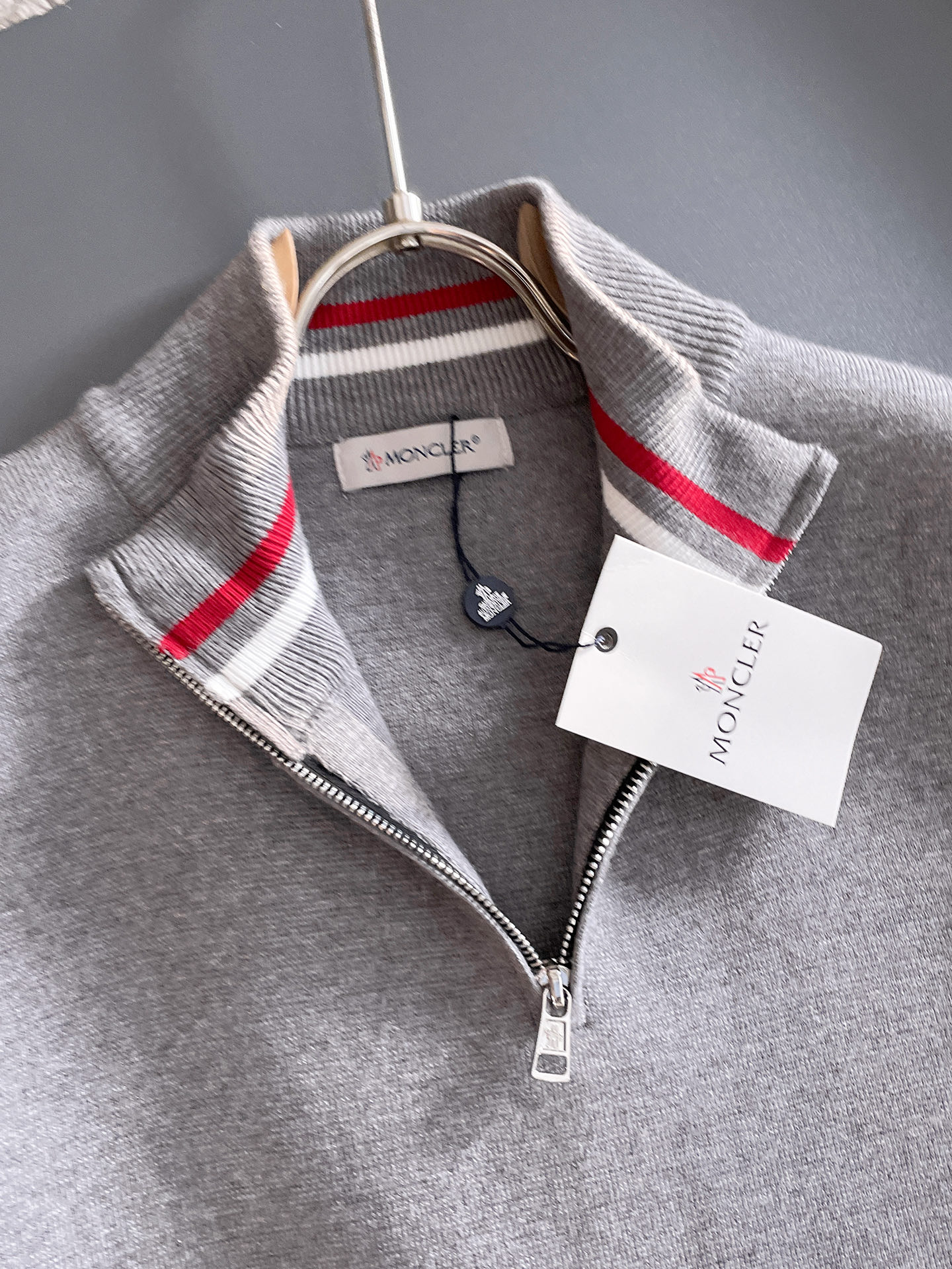 毛衣 2025秋冬最新系列，专柜1:1顶级复刻，全品相！加厚款，潮人必备单品！懂货的老铁赶紧下手，面料：