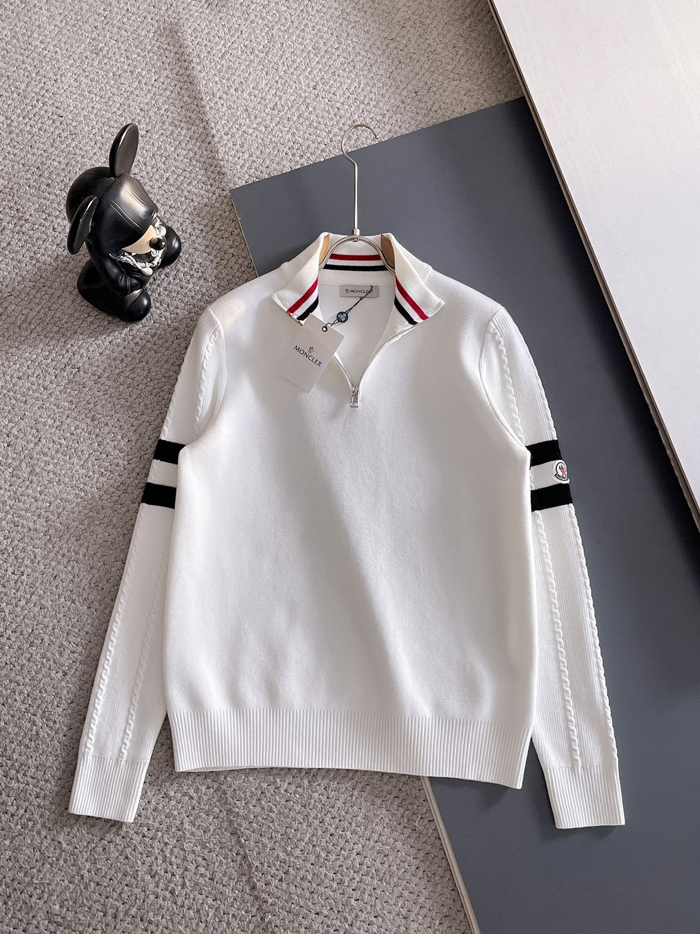 毛衣 2025秋冬最新系列，专柜1:1顶级复刻，全品相！加厚款，潮人必备单品！懂货的老铁赶紧下手，面料：