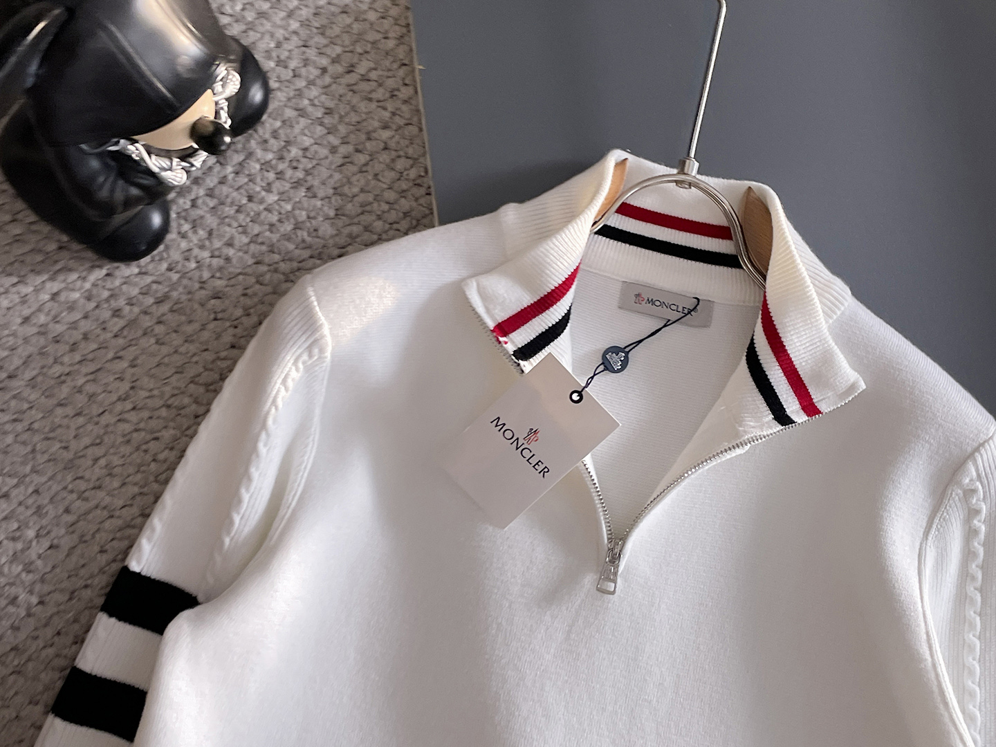 毛衣 2025秋冬最新系列，专柜1:1顶级复刻，全品相！加厚款，潮人必备单品！懂货的老铁赶紧下手，面料：