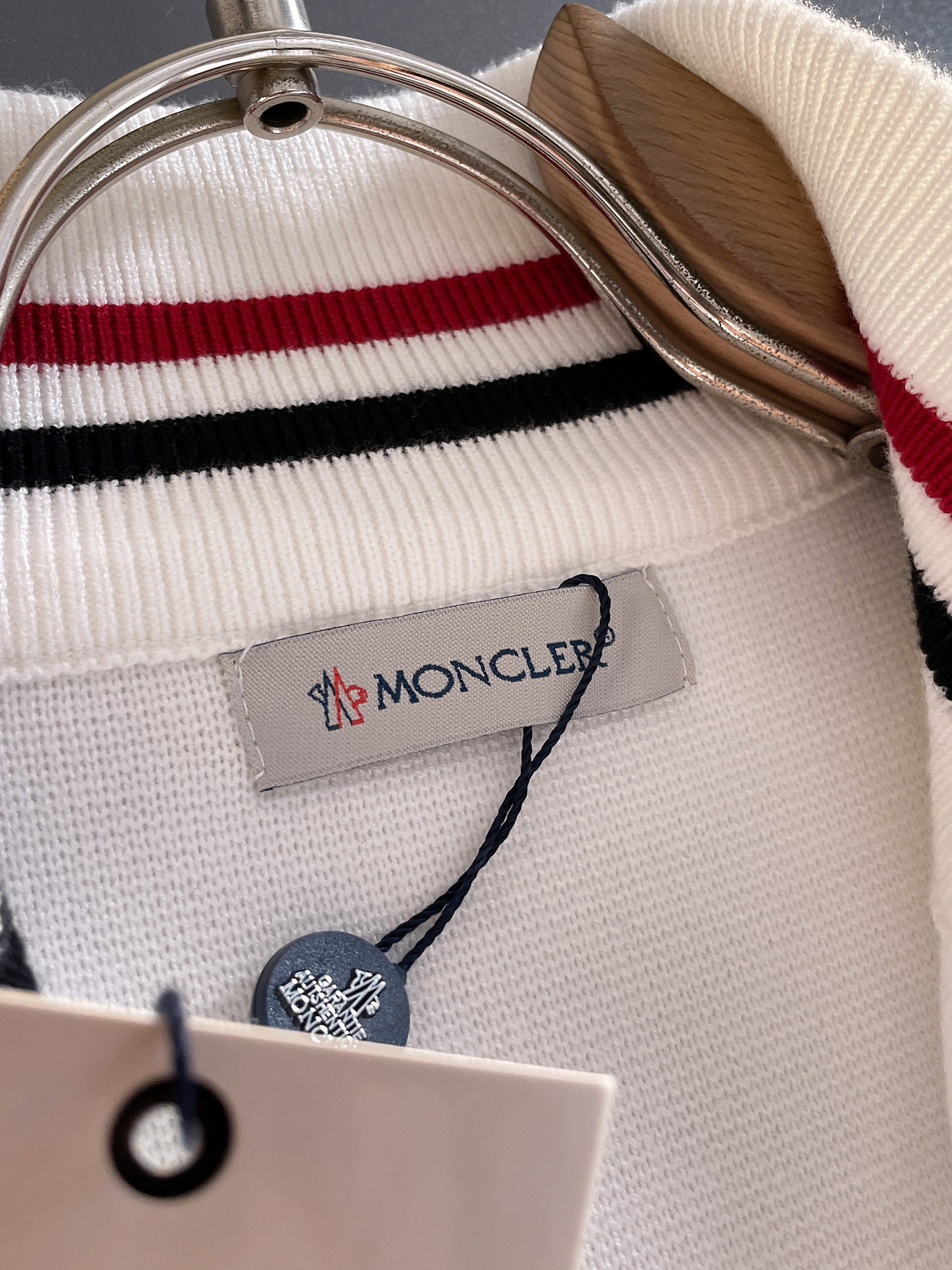 毛衣 2025秋冬最新系列，专柜1:1顶级复刻，全品相！加厚款，潮人必备单品！懂货的老铁赶紧下手，面料：