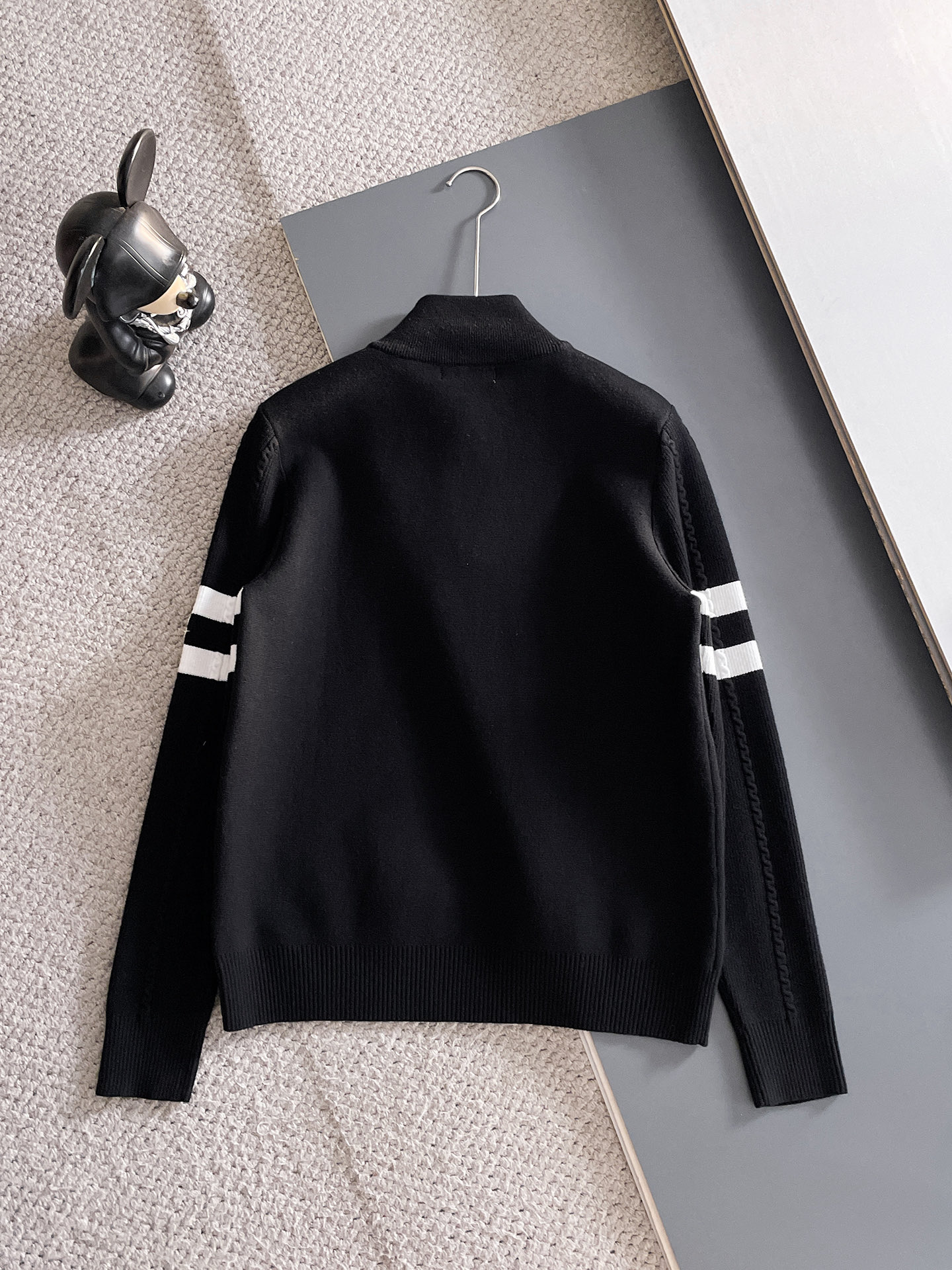 毛衣 2025秋冬最新系列，专柜1:1顶级复刻，全品相！加厚款，潮人必备单品！懂货的老铁赶紧下手，面料：
