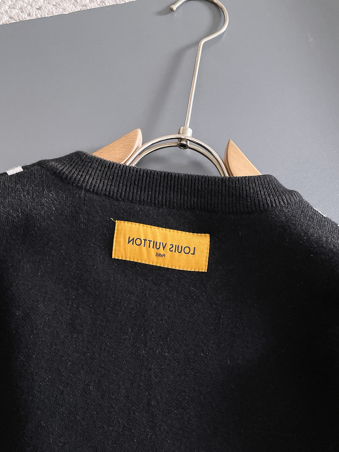 毛衣 2025秋冬最新系列，专柜1:1顶级复刻，全品相！加厚款，潮人必备单品！懂货的老铁赶紧下手，面料：