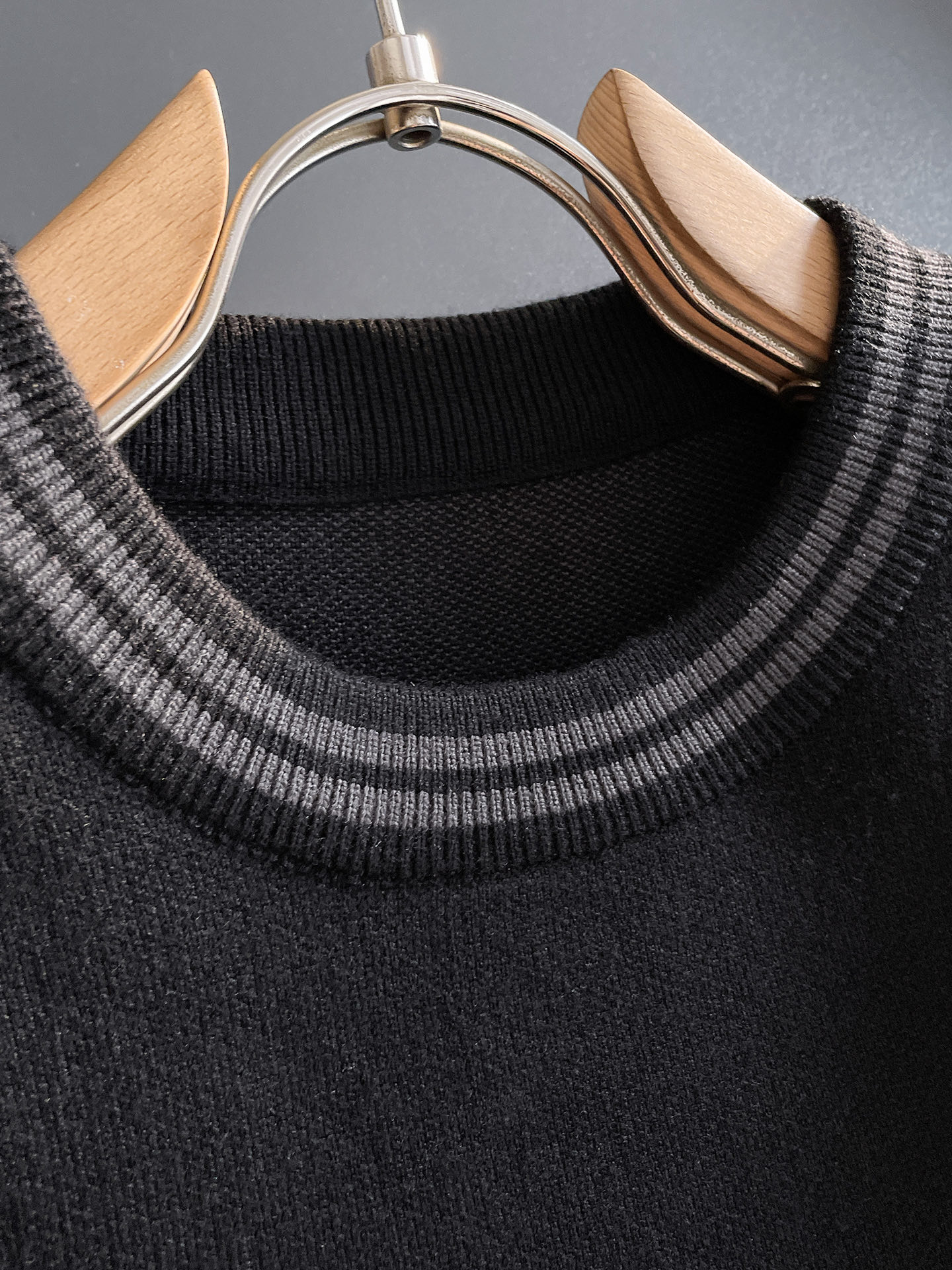 毛衣 2025秋冬最新系列，专柜1:1顶级复刻，全品相！加厚款，潮人必备单品！懂货的老铁赶紧下手，面料：