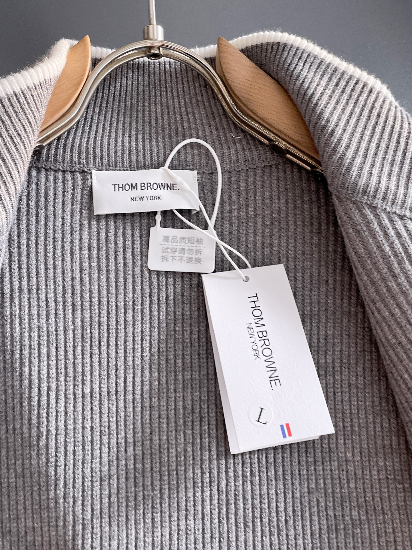 TB 毛衣 2025秋冬最新系列，专柜1:1顶级复刻，全品相！加厚款，潮人必备单品！懂货的老铁赶紧下手，