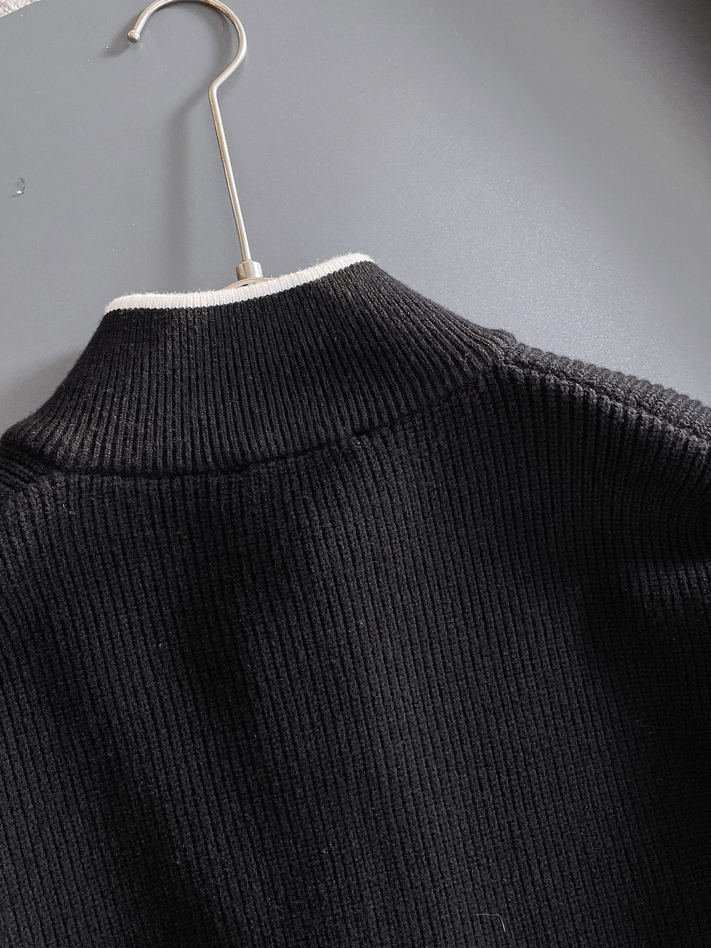 TB 毛衣 2025秋冬最新系列，专柜1:1顶级复刻，全品相！加厚款，潮人必备单品！懂货的老铁赶紧下手，