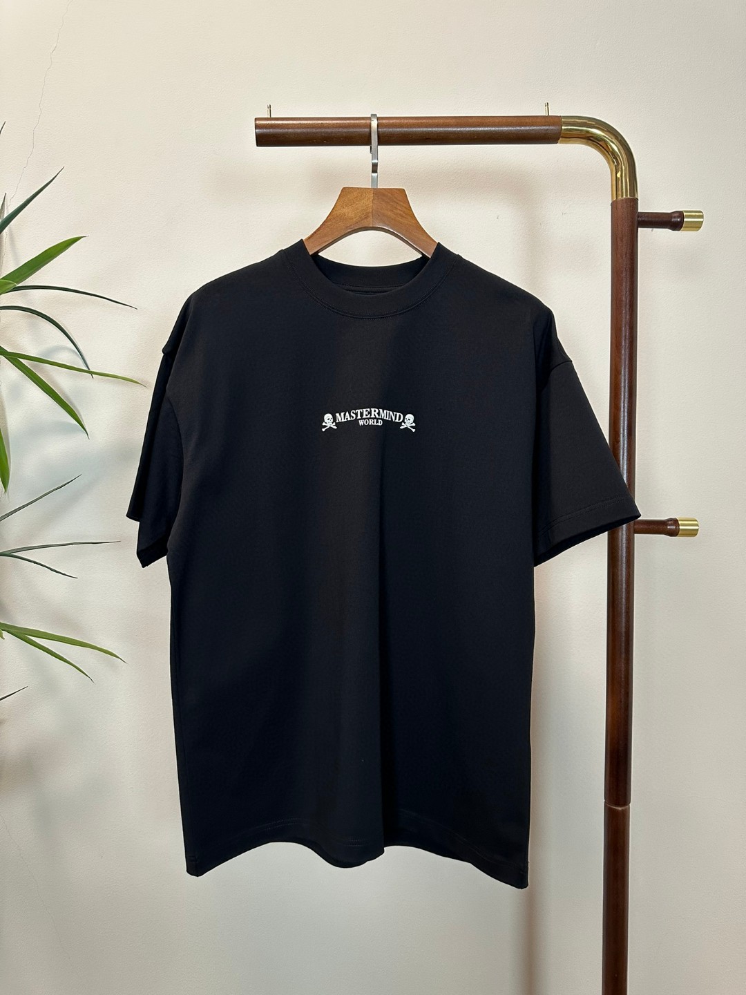 NO:468885,MMJ new round neck short-sleeved T-shirt high-end version!  Customized fabrics for counters are breathable and comfortable, with impeccable details, and the brand element design concept reflects high quality. The feel is delicate and soft!  It is casually cut, with a great upper body style!  Code number M-3XL, T-shirt,tees,t-shirt,alexander wang19860909MMJ 新款 圆领 短袖 T恤 高端版本！专柜定制面料 透气舒适度高,细节无可挑剔,品牌元素设计理念,体现高品质.手感细腻柔软！呈现休闲裁剪,上身版型超赞！ 码数M-3XL,,T-shirt,tees，t-shirt,alexander wang,Men's clothing