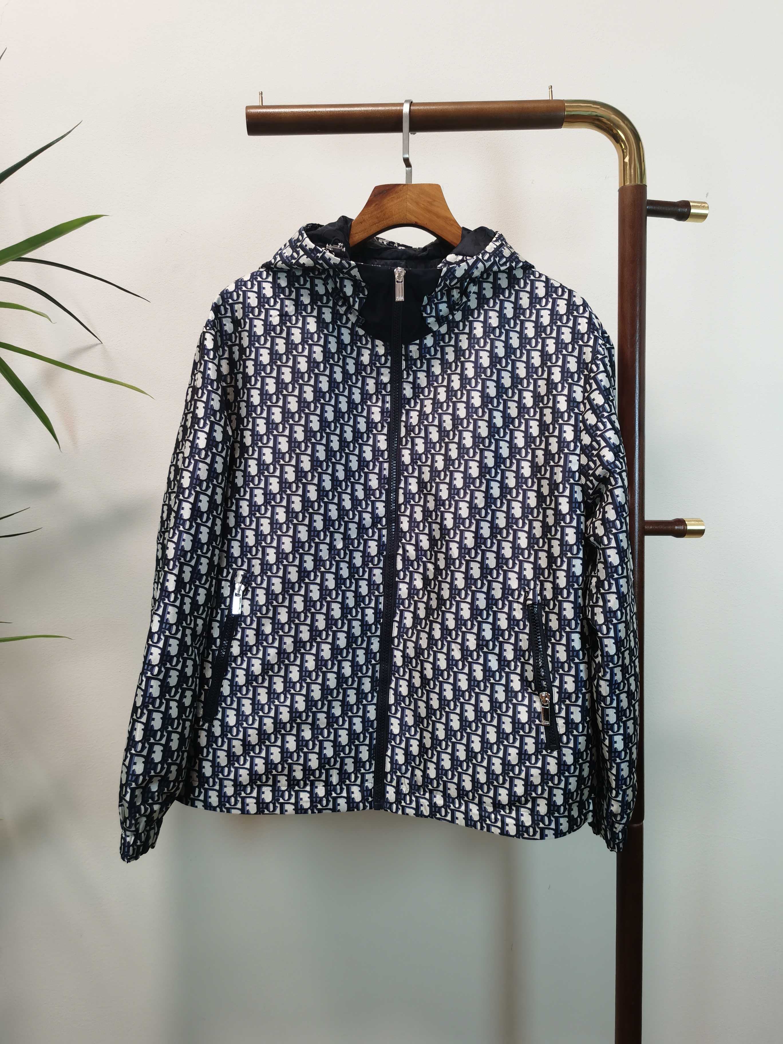 NO:529656,CD Dior High-version Dior Home CD Autumn and Winter full of dark patterns presbyopia LOGO jacquard long-sleeved jacket Navy blue jacquard letter lapel CD classic logo design, cotton denim, custom high-quality hardware Size M-3XL,,dior,dior,jackets & coats,jackets & coats,alexander wang19860909CD Dior 高版本迪奥家 CD 秋冬满身暗纹老花LOGO提花长袖外套夹克 海军蓝色提花字母翻领cd经典标志设计,棉质牛仔布,定制高品质五金 尺码M-3XL,,dior,dior,jackets & coats,jackets & coats,alexander wang,Men's clothing