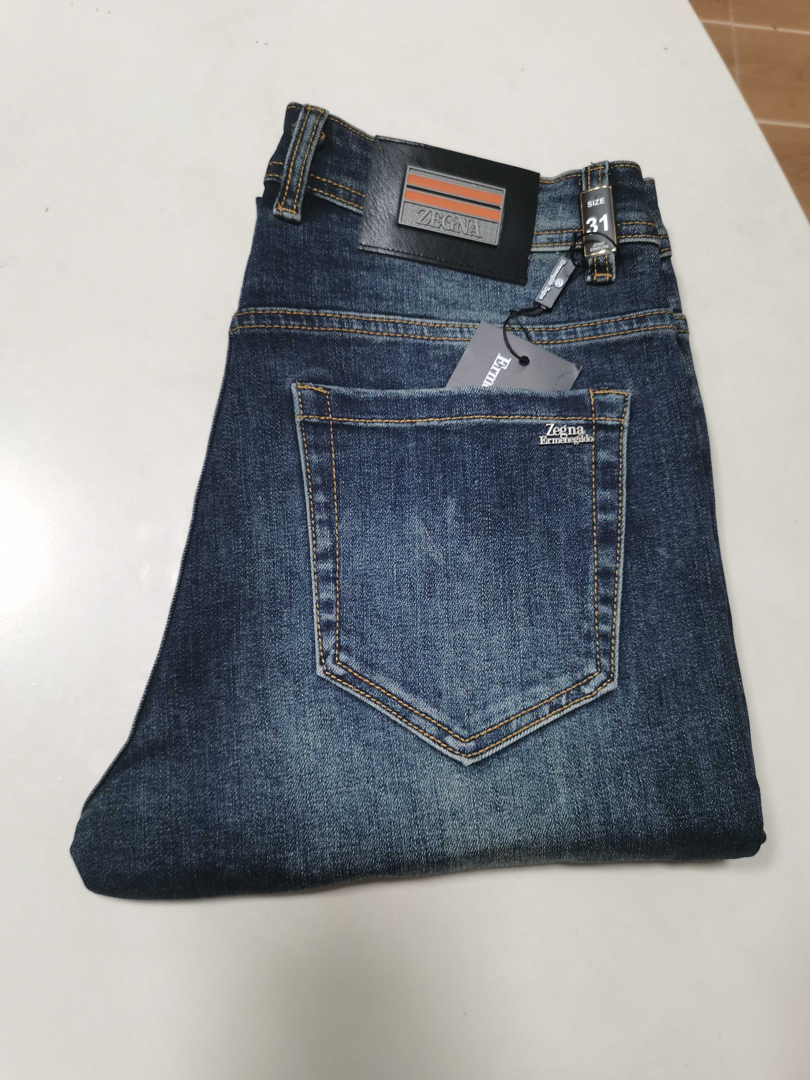 NO:645490,2025 new jeans are now available!  ZEGNA exclusively offers new jeans, high-end versions!  Custom-made fabrics at the counter are highly breathable and comfortable, with impeccable details and brand element design concepts, reflecting high quality. It feels delicate and soft!  It presents a casual cut and the upper body shape is awesome!  Code number 29-38,,zegna,jeans,alexander wang198609092025新款牛仔裤上新啦！ ZEGNA杰尼亚独家专供新款 牛仔裤,高端版本！专柜定制面料 透气舒适度高,细节无可挑剔,品牌元素设计理念,体现高品质.手感细腻柔软！呈现休闲裁剪,上身版型超赞！ 码数29-38,,zegna,jeans,alexander wang,Men's clothing