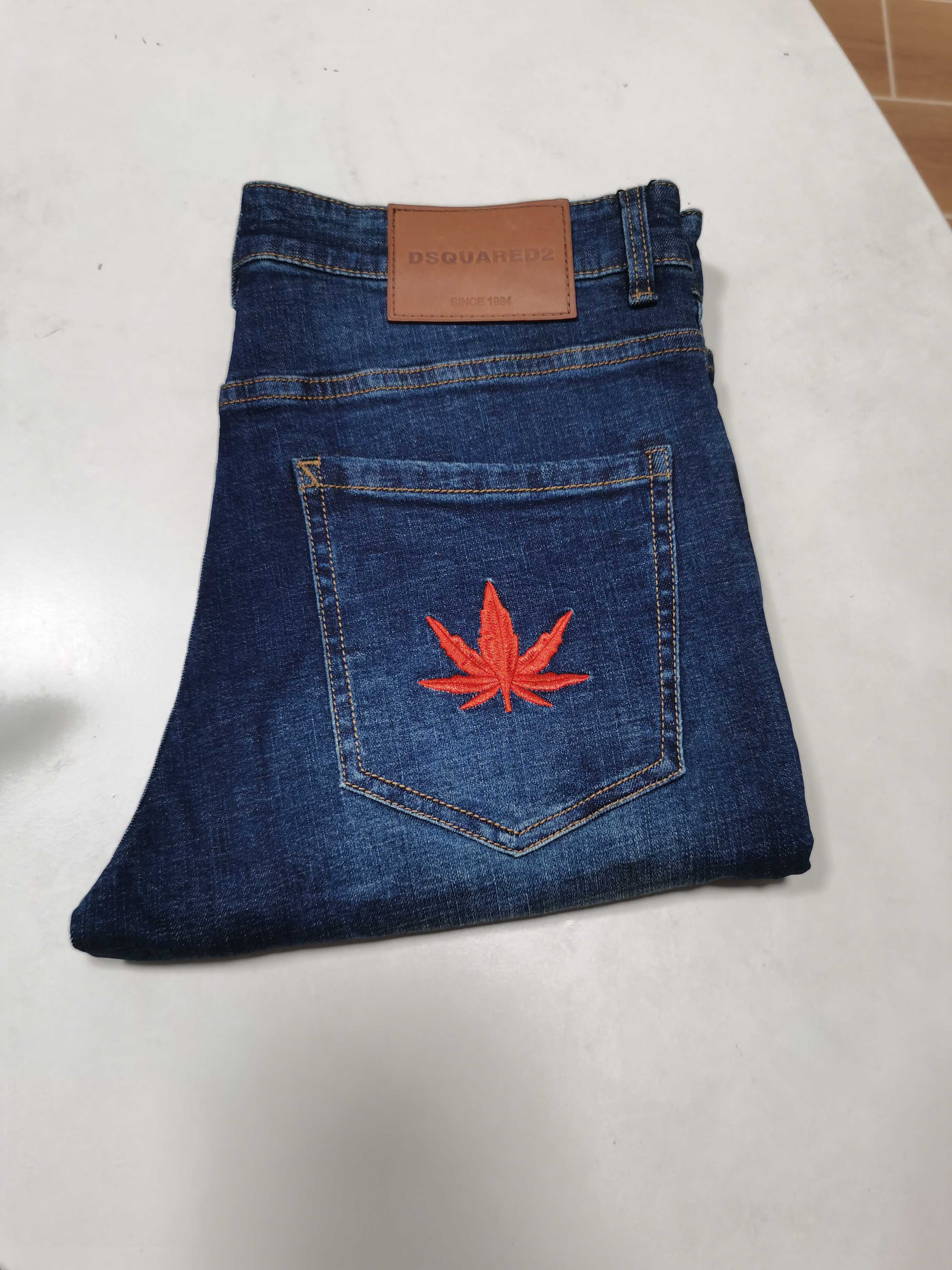 NO:760839,25 new autumn and winter jeans are available!  DSQUARED2 exclusively provides new jeans, high-end version!  Custom-made fabrics at the counter are highly breathable and comfortable, with impeccable details and brand element design concepts, reflecting high quality. It feels delicate and soft!  It presents a casual cut and the upper body shape is awesome!  Code number 29-40,,jeans,1986090925秋冬新款牛仔裤上新！ DSQUARED2独家专供新款 牛仔裤,高端版本！专柜定制面料 透气舒适度高,细节无可挑剔,品牌元素设计理念,体现高品质.手感细腻柔软！呈现休闲裁剪,上身版型超赞！ 码数29-40,,jeans,,Men's clothing