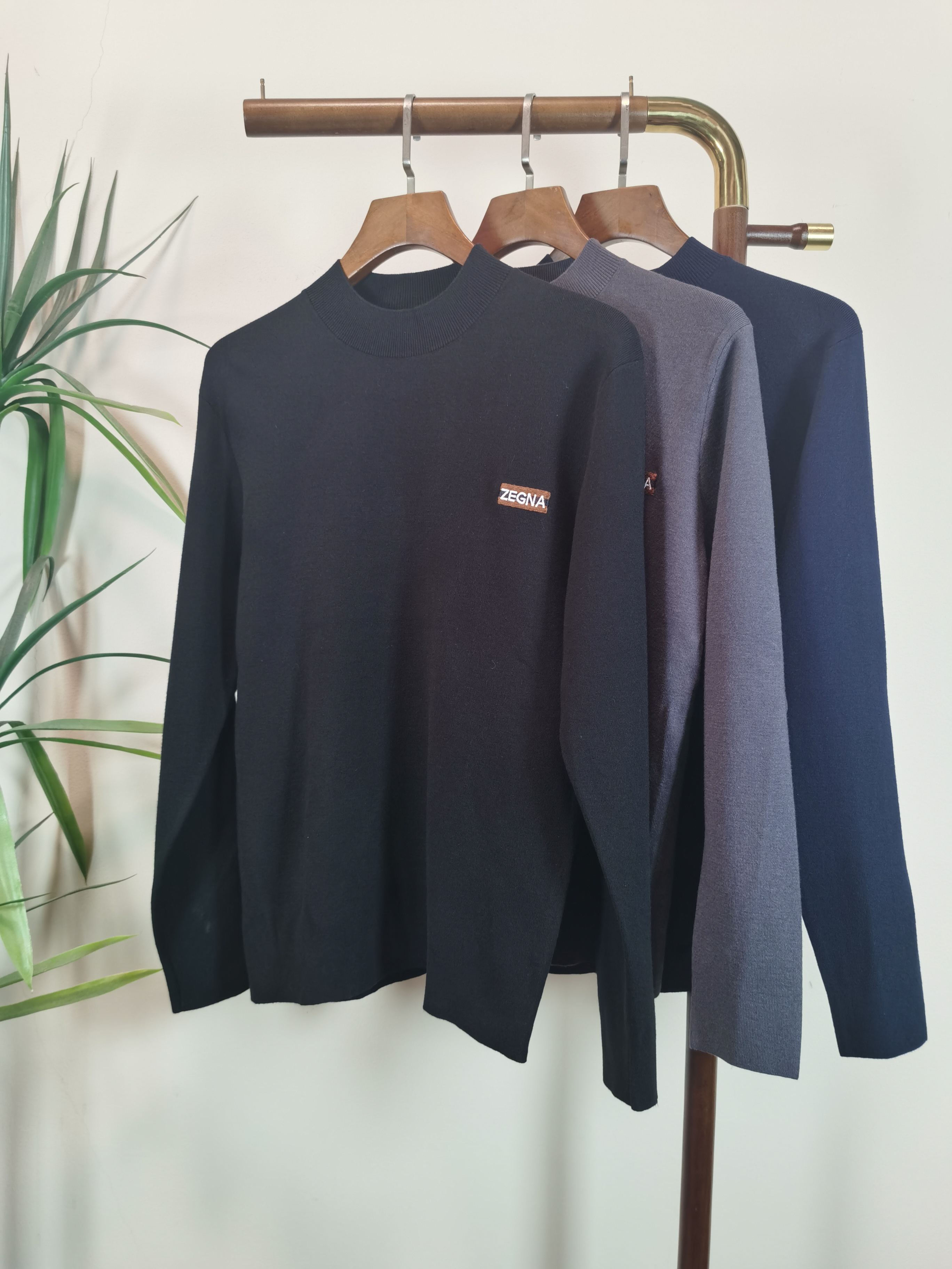 NO:746492,(Wool) ZEGNA > Counter official website for simultaneous sale! All auxiliary materials are original custom-made and genuine orders from trading companies. Advanced custom-made imported fabrics are extracted from natural plant fibers. They are lighter and thinner than ordinary cotton fabrics, soft to the touch and comfortable to wear. It is not easy to irritate the skin at all. The fabric has good hygroscopicity and breathability. Size: 48-56 Color blue black gray, zegna,19860909（羊毛） ZEGNA杰尼亚>专柜官网同步发售！辅料全部原版定制出品,贸易公司真品订单.高级定制进口面料,以天然植物纖維提炼出来,比一般棉织物轻薄 手感柔软,穿着舒适 完全不易有刺激皮肤 面料吸湿性、透气性良好 尺码: 48-56 颜色蓝色 黑色 灰色,,zegna,,Men's clothing