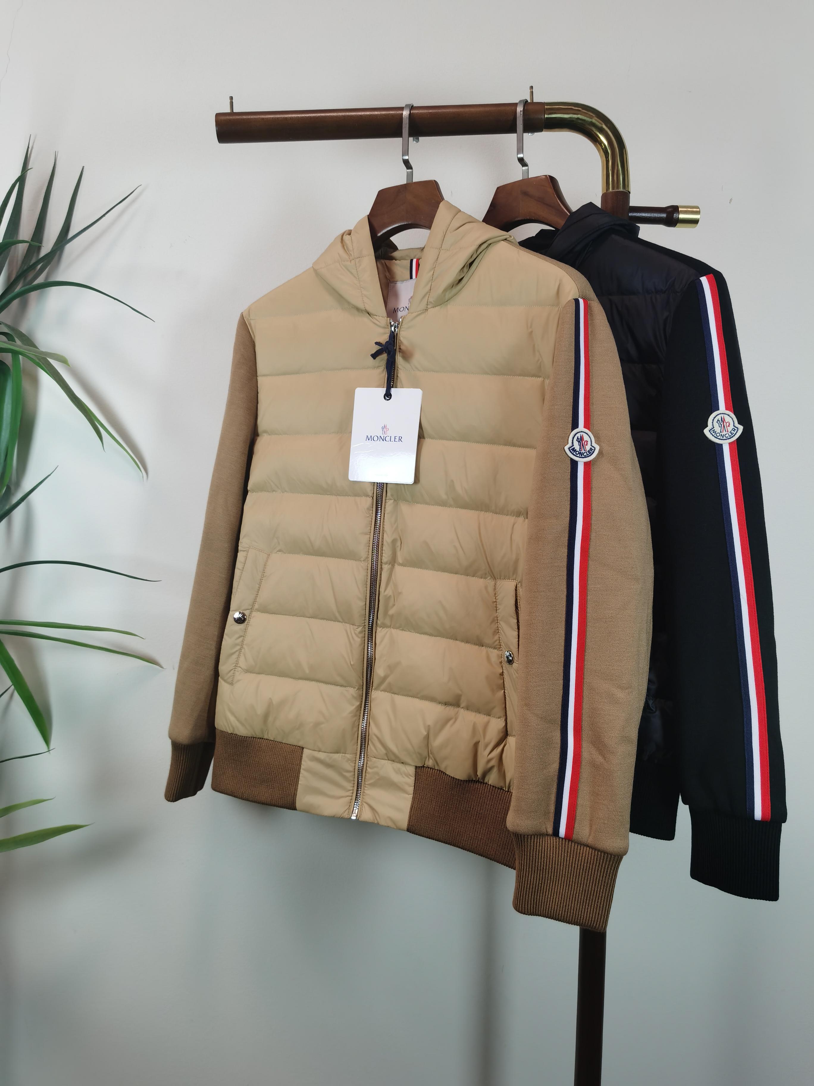 NO:655180,MON Mongolian Mouth, top quality, the same model as the official website, complete with three standards!  2025 new autumn and winter men's jackets, fashionable and casual high-end version!  The custom-made fabrics at the counter have impeccable details and brand element design concepts, reflecting high quality. They feel delicate and soft!  It presents a casual cut and the upper body shape is awesome!  Color Black Brown Size M-3XL,,Moncler,jackets & coats,jackets & coats,alexander wang19860909MON 蒙口 顶级品质 官网同款,三标齐全！2025秋冬新款男士夹克外套,时尚休闲高端版本！专柜定制面料 细节无可挑剔,品牌元素设计理念,体现高品质.手感细腻柔软！呈现休闲裁剪,上身版型超赞！ 颜色黑色 咖色 码数M-3XL,,Moncler,jackets & coats,jackets & coats,alexander wang,Men's clothing