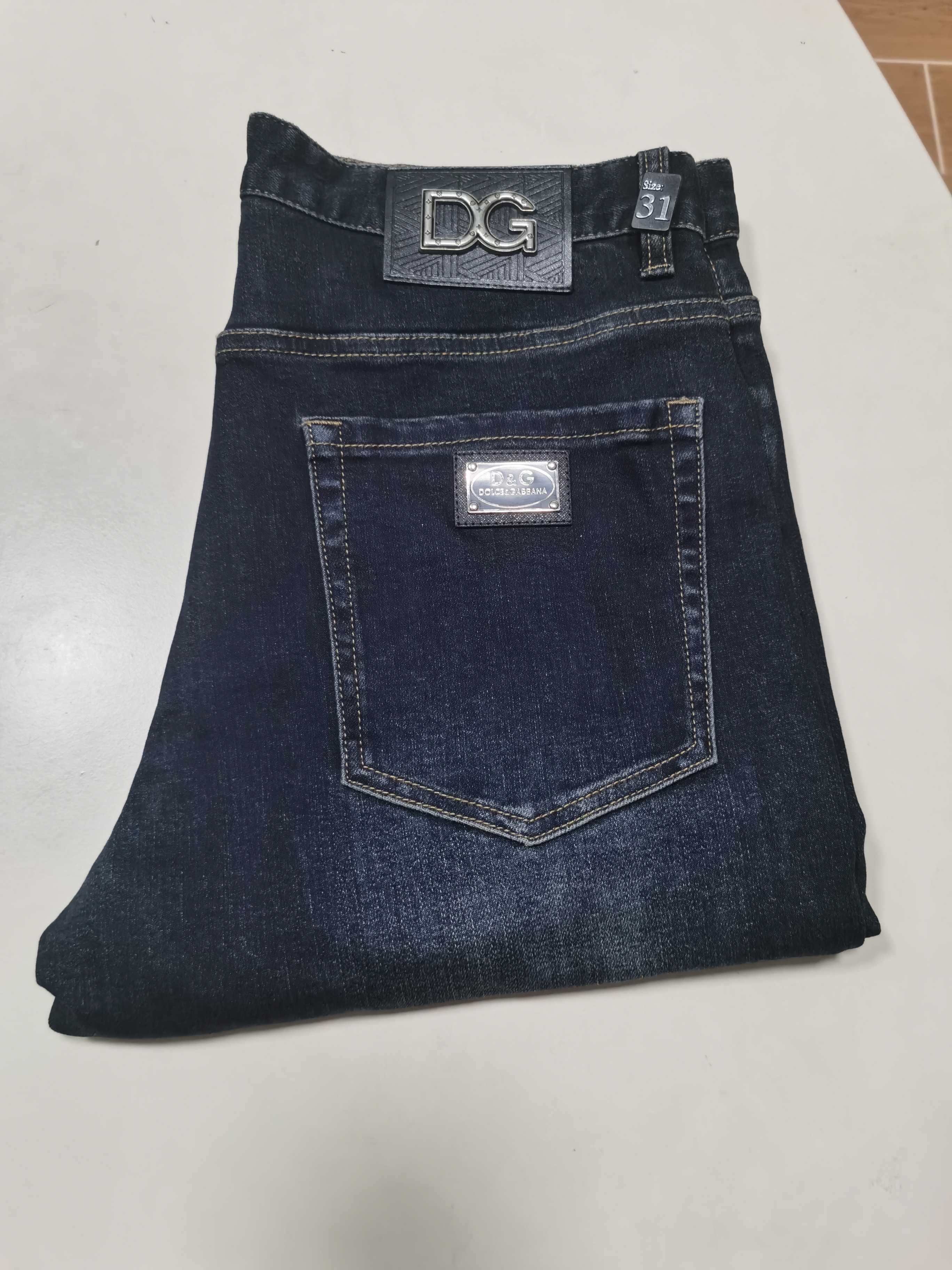 NO:614220,25 new autumn and winter jeans are available!  DG exclusively supplies new jeans, high-end versions!  Custom-made fabrics at the counter are highly breathable and comfortable, with impeccable details and brand element design concepts, reflecting high quality. It feels delicate and soft!  It presents a casual cut and the upper body shape is awesome!  Code number 29-42,,jeans,alexander wang1986090925秋冬新款牛仔裤上新！ DG独家专供新款 牛仔裤,高端版本！专柜定制面料 透气舒适度高,细节无可挑剔,品牌元素设计理念,体现高品质.手感细腻柔软！呈现休闲裁剪,上身版型超赞！ 码数29-42,,jeans,alexander wang,Men's clothing