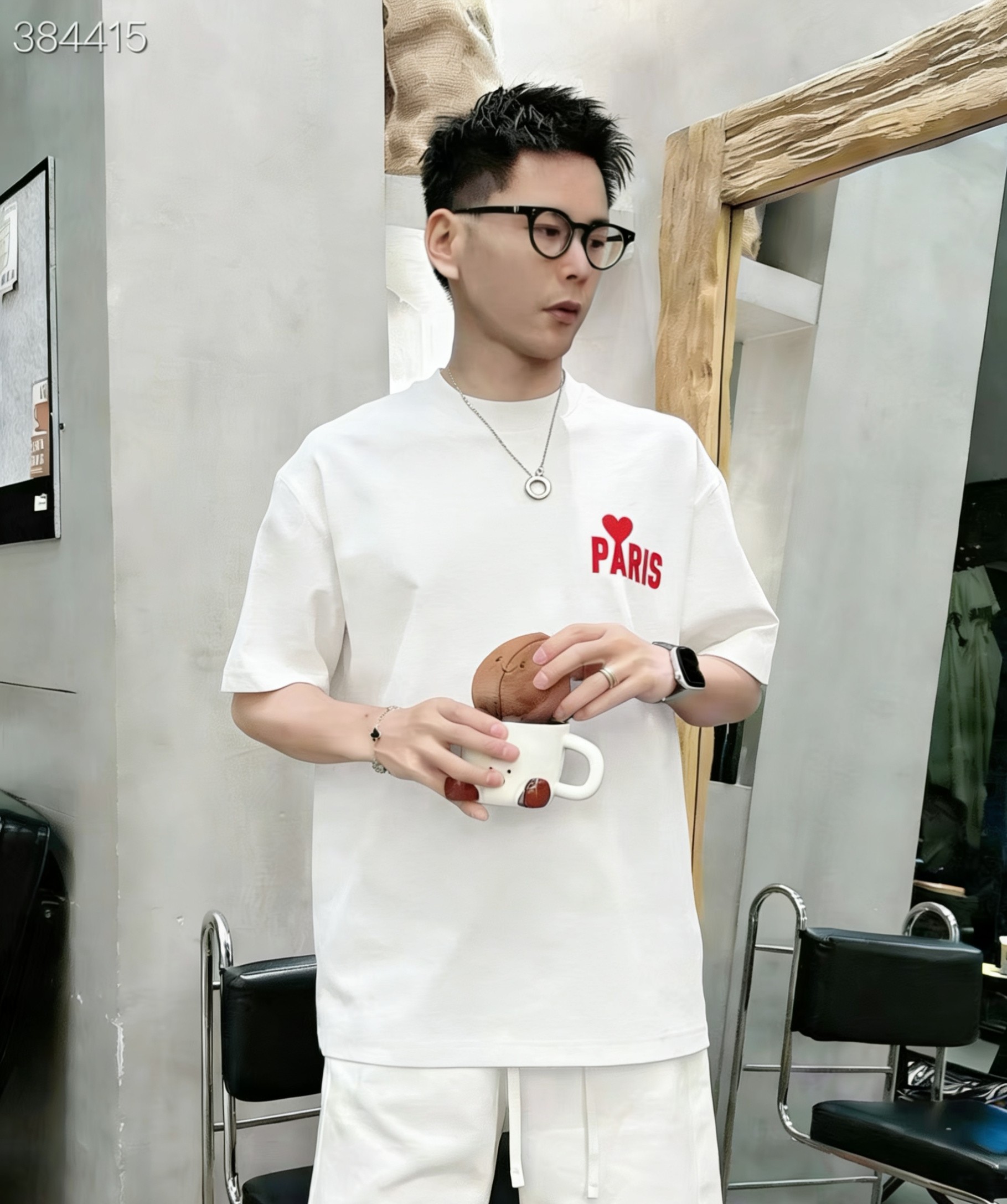 NO:760857,AMIPARIS round neck short-sleeved T-shirt high-end version!  Custom-made fabrics at the counter are highly breathable and comfortable, with impeccable details and brand element design concepts, reflecting high quality. It feels delicate and soft!  It presents a casual cut and the upper body shape is awesome!  Color Black White Size M-3XL M (90-120) L (120-140) XL (140-160) 2XL (160-180) 3XL (180-220),, T-shirt, tees, t-shirt,19860909AMIPARIS 圆领 短袖 T恤 高端版本！专柜定制面料 透气舒适度高,细节无可挑剔,品牌元素设计理念,体现高品质.手感细腻柔软！呈现休闲裁剪,上身版型超赞！ 颜色黑色 白色  码数 M-3XL M（ 90-120） L（120-140）  XL（140-160） 2XL（160-180） 3XL（180-220）,,T-shirt,tees，t-shirt,,Men's clothing