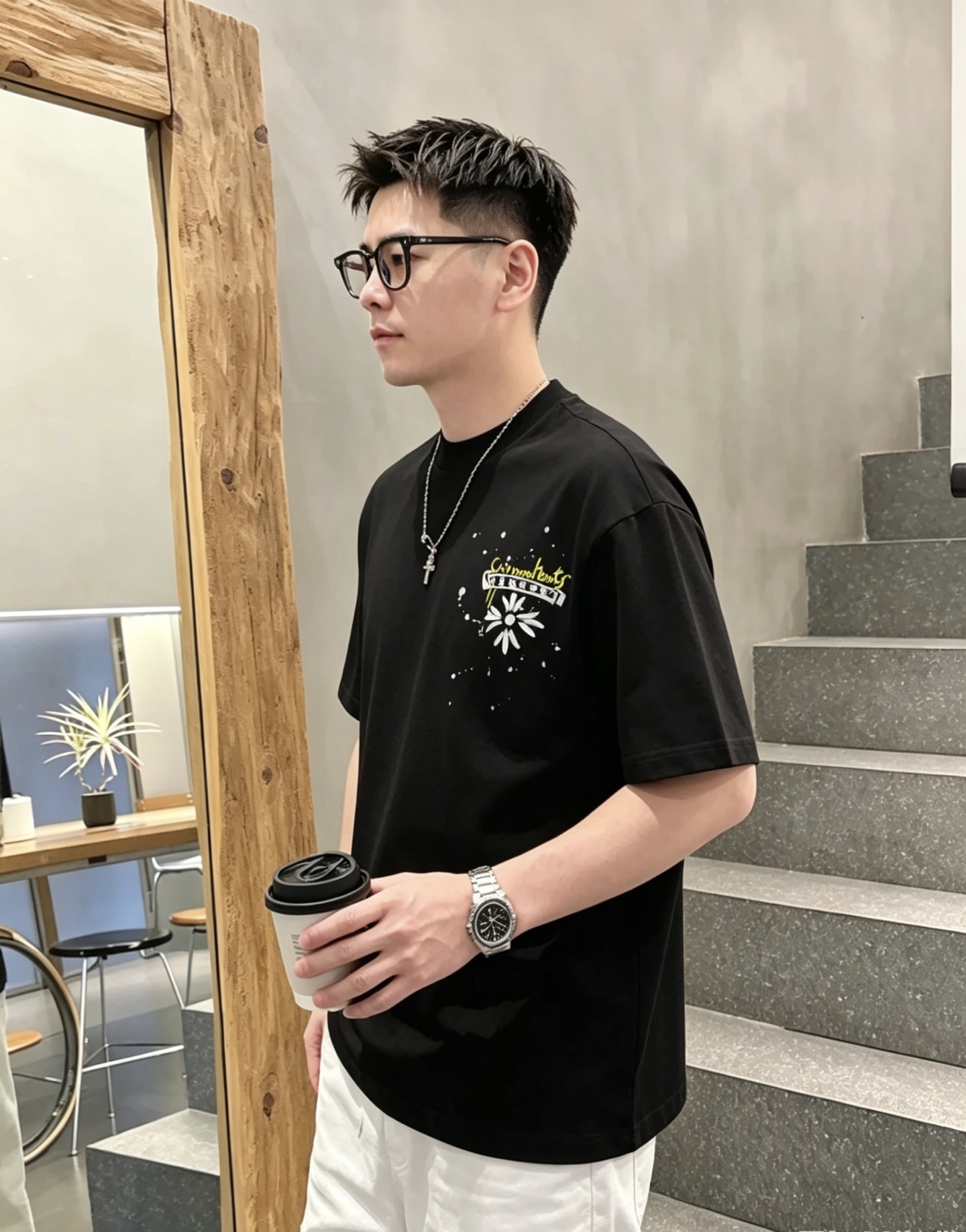 NO:908829,Crow Heart Round Neck Short Sleeve T-Shirt High-End Version!  Custom-made fabrics at the counter are highly breathable and comfortable, with impeccable details and brand element design concepts, reflecting high quality. It feels delicate and soft!  It presents a casual cut and the upper body shape is awesome!  Color black white Size M-3XL (recommended height and weight), chrome hearts, T-shirt, tees, t-shirt,19860909克罗心 圆领 短袖 T恤 高端版本！专柜定制面料 透气舒适度高,细节无可挑剔,品牌元素设计理念,体现高品质.手感细腻柔软！呈现休闲裁剪,上身版型超赞！ 颜色黑色 白色  码数M-3XL（建议身高体重）,,chrome hearts,T-shirt,tees，t-shirt,,Men's clothing