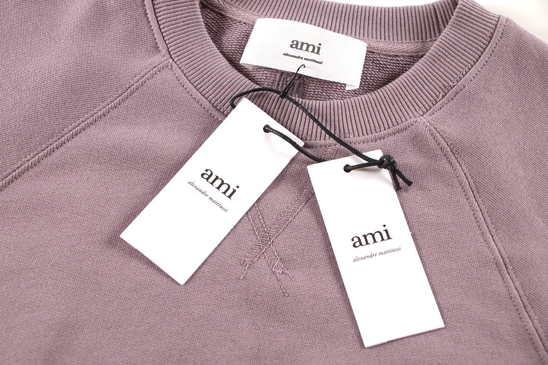 DB Handbags: Ami’s Parisian Love Suit Collection, Autumn-Friendly, Classic, and Cozy. - 图片 6